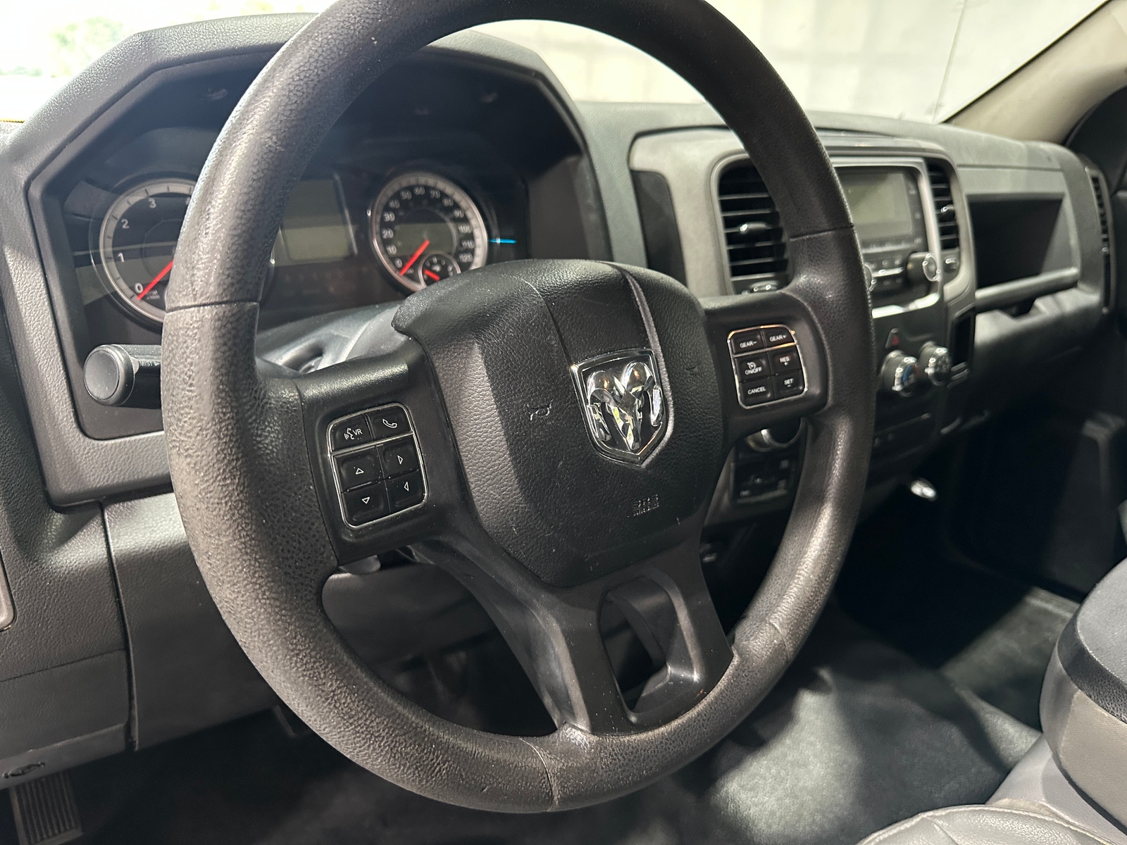 Thumbnail: 2019 RAM 1500 Classic - 5