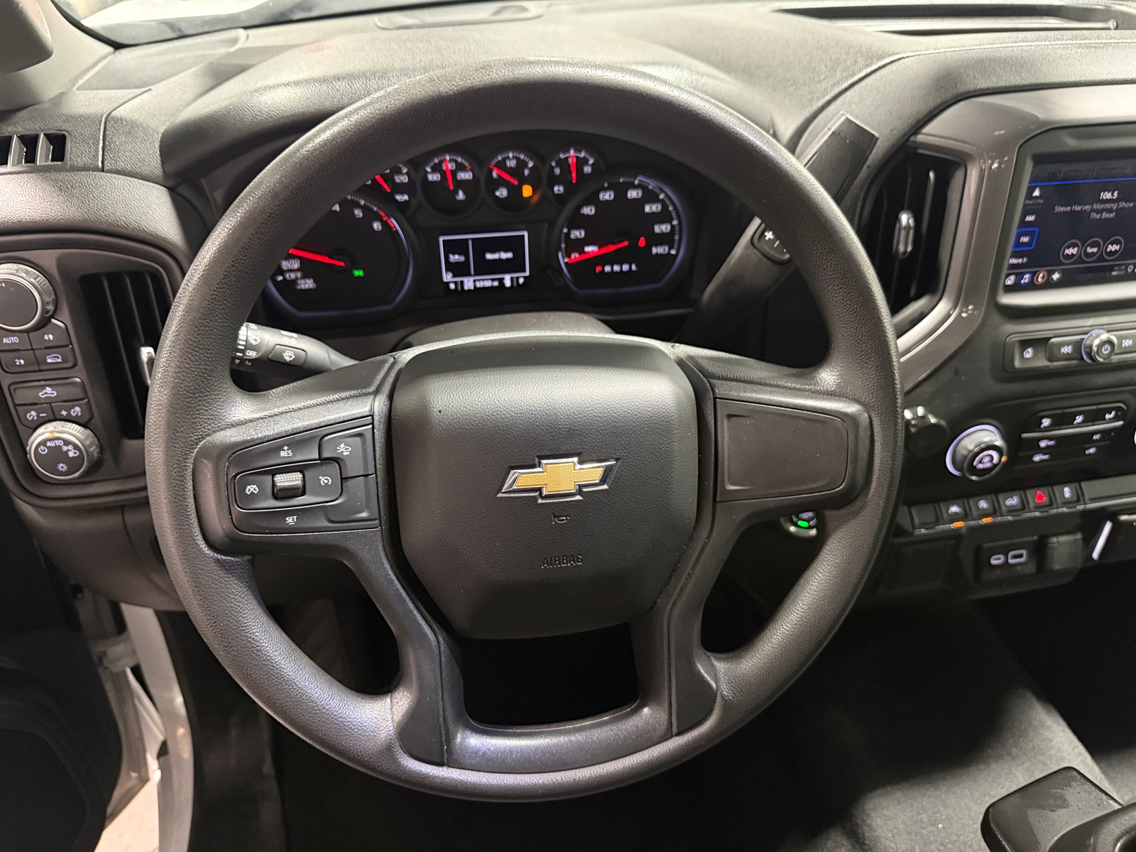 Thumbnail: 2022 Chevrolet Silverado 1500 - 5
