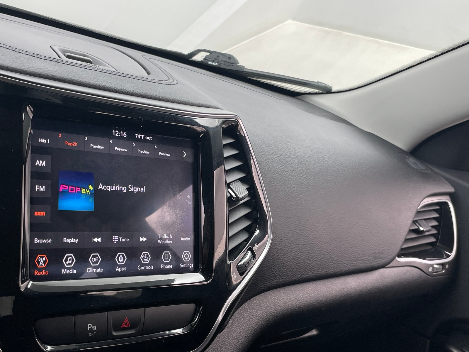 Thumbnail: 2019 Jeep Cherokee - 3