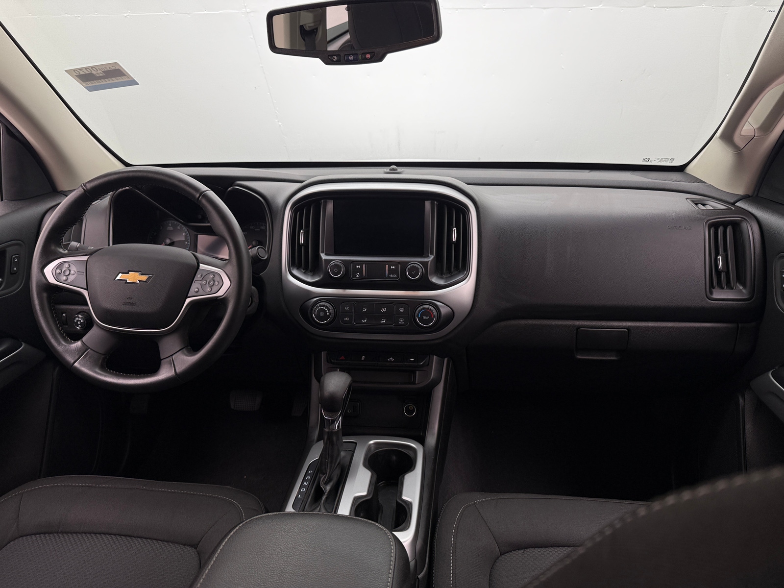 Thumbnail: 2022 Chevrolet Colorado - 3