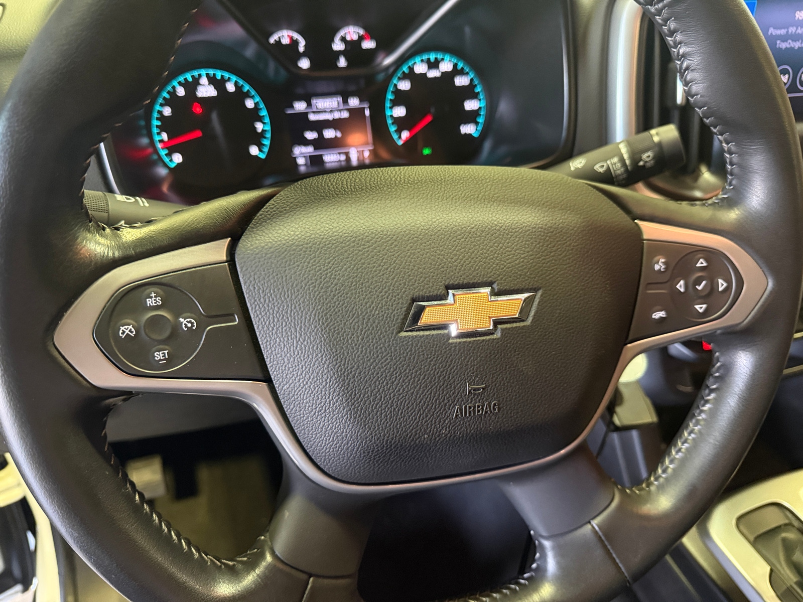 Thumbnail: 2022 Chevrolet Colorado - 5