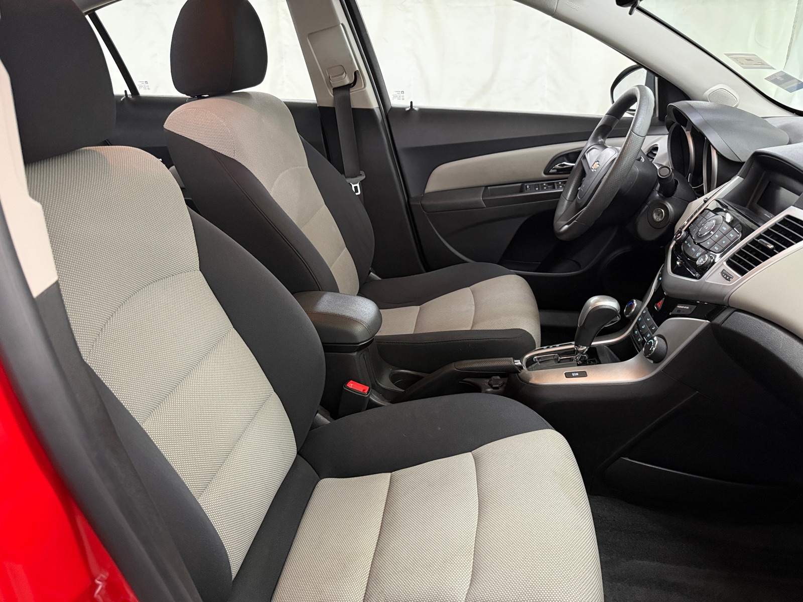 Thumbnail: 2015 Chevrolet Cruze - 2