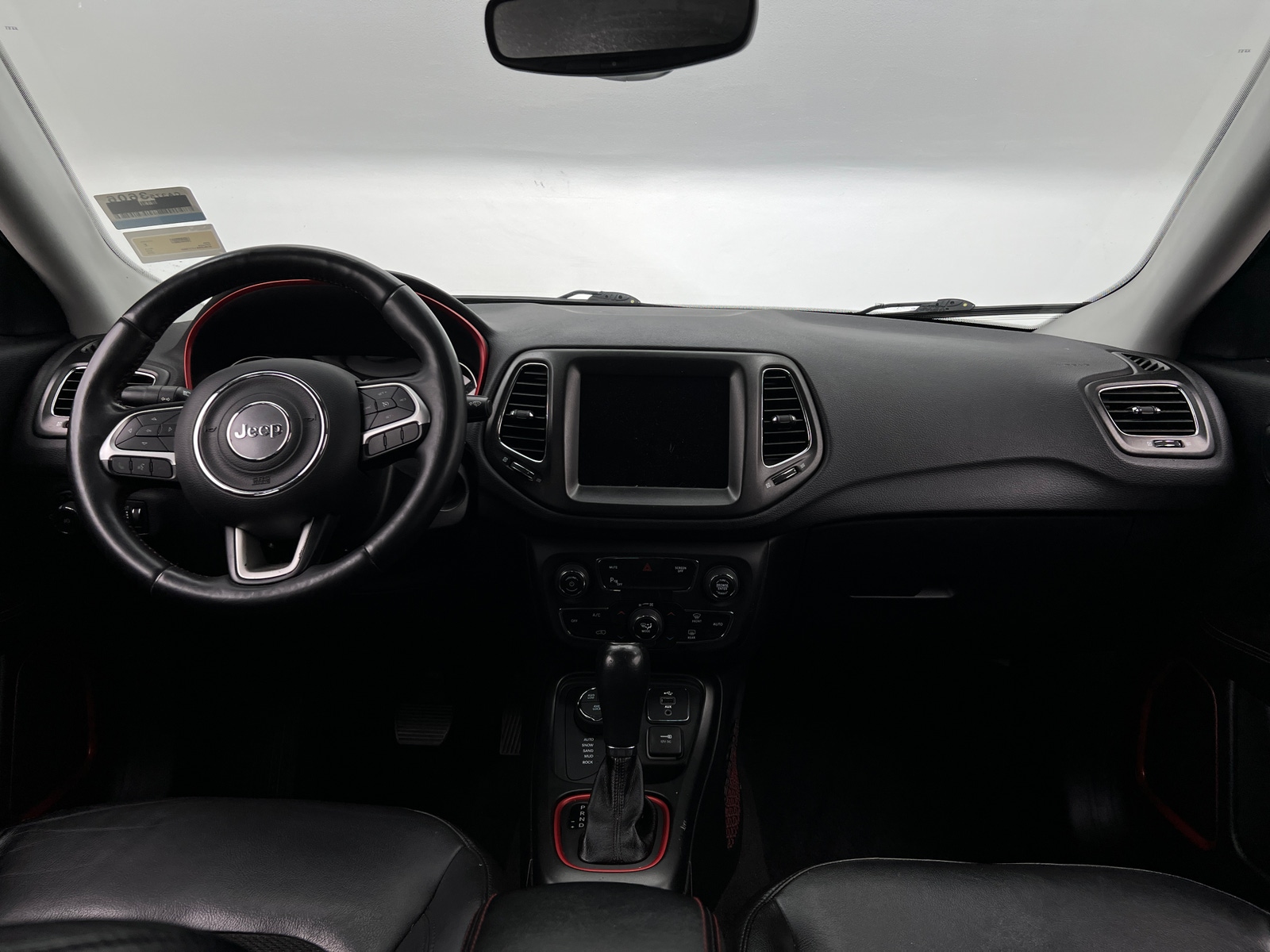 Thumbnail: 2018 Jeep Compass - 3