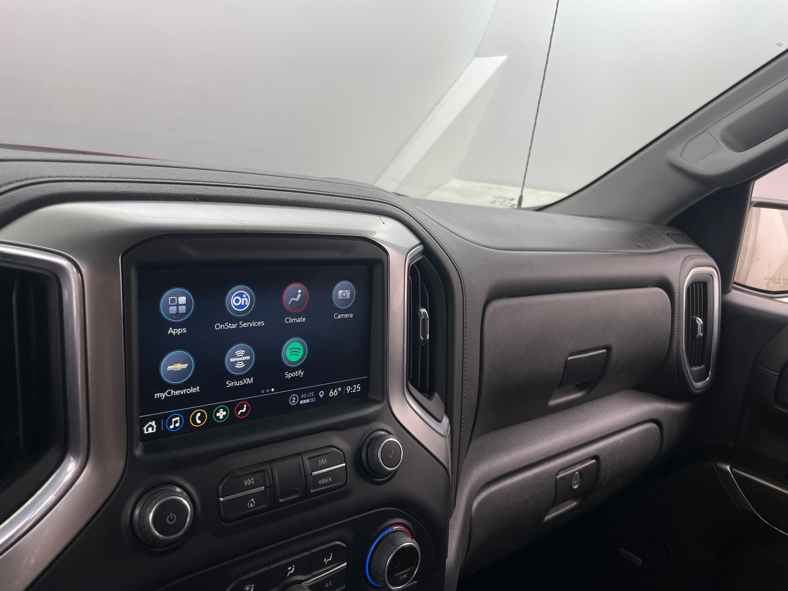 Thumbnail: 2022 Chevrolet Silverado 1500 - 4