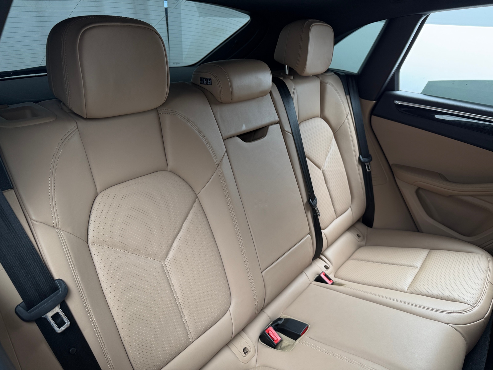 Thumbnail: 2024 Porsche Macan - 5