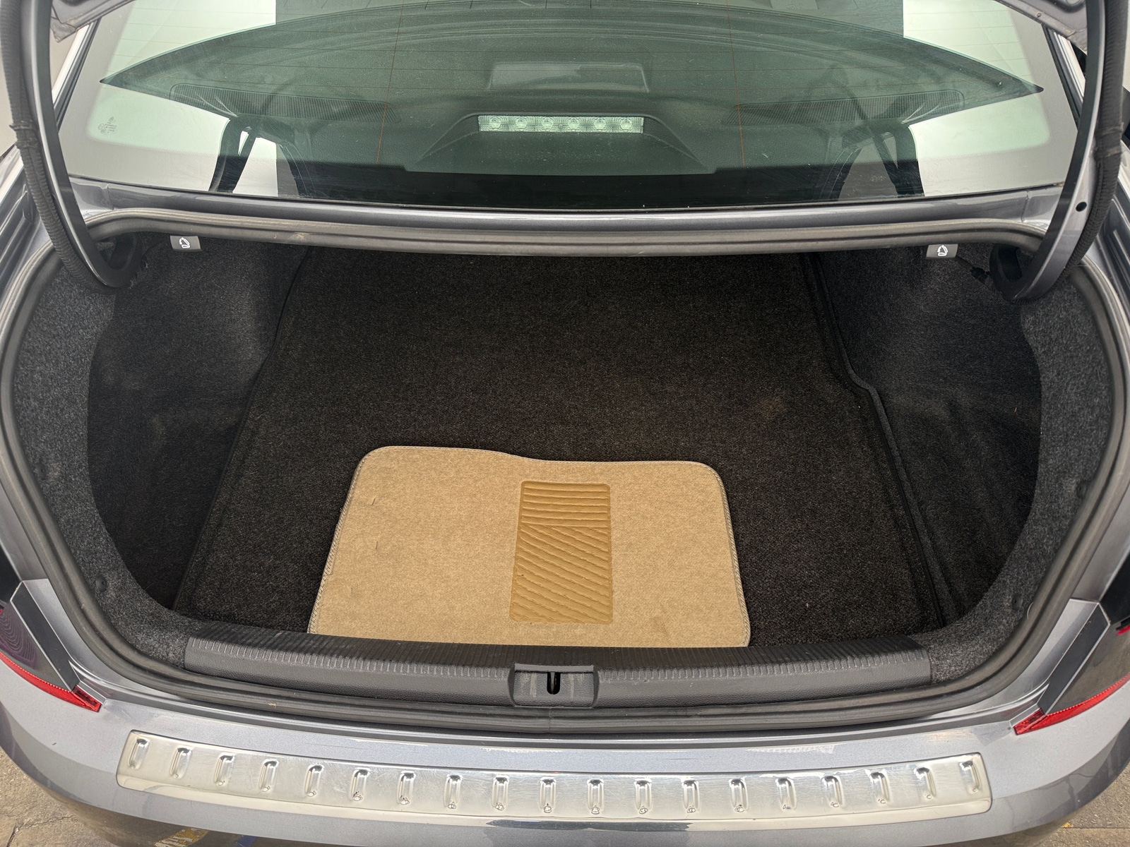 Thumbnail: 2021 Volkswagen Passat - 6