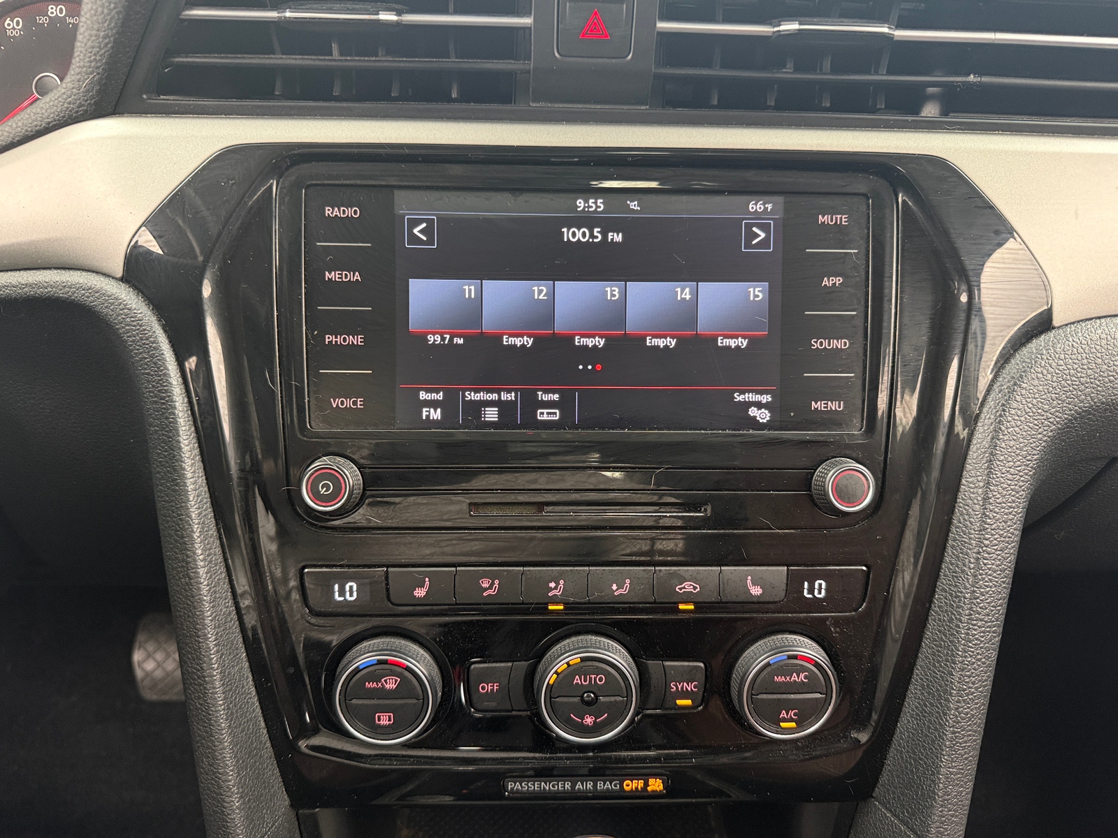 Thumbnail: 2021 Volkswagen Passat - 3