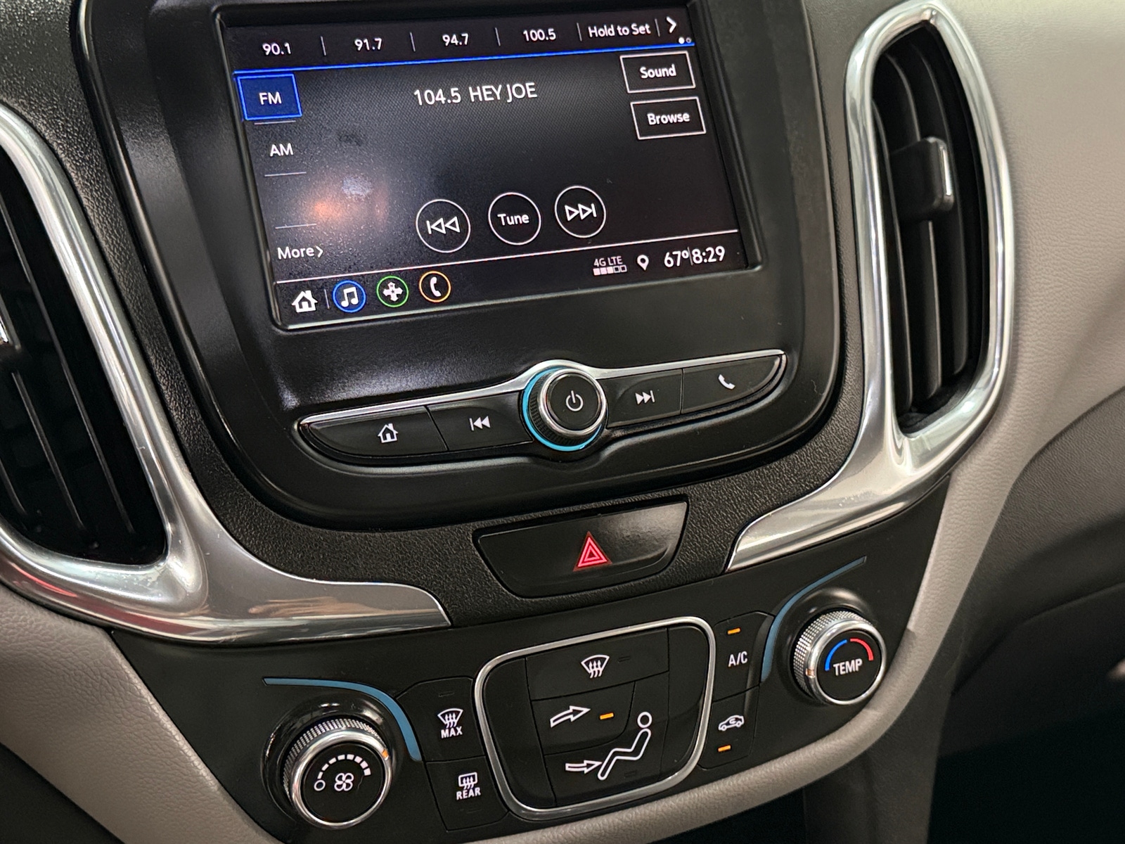 Thumbnail: 2020 Chevrolet Equinox - 4