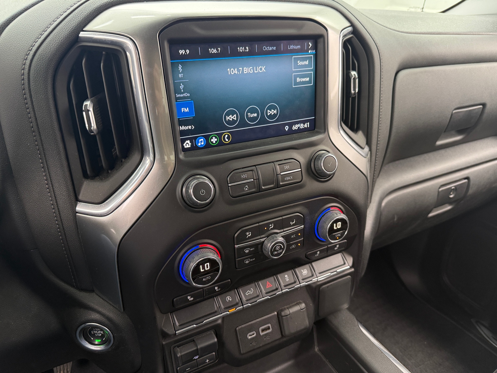 Thumbnail: 2021 Chevrolet Silverado 1500 - 4