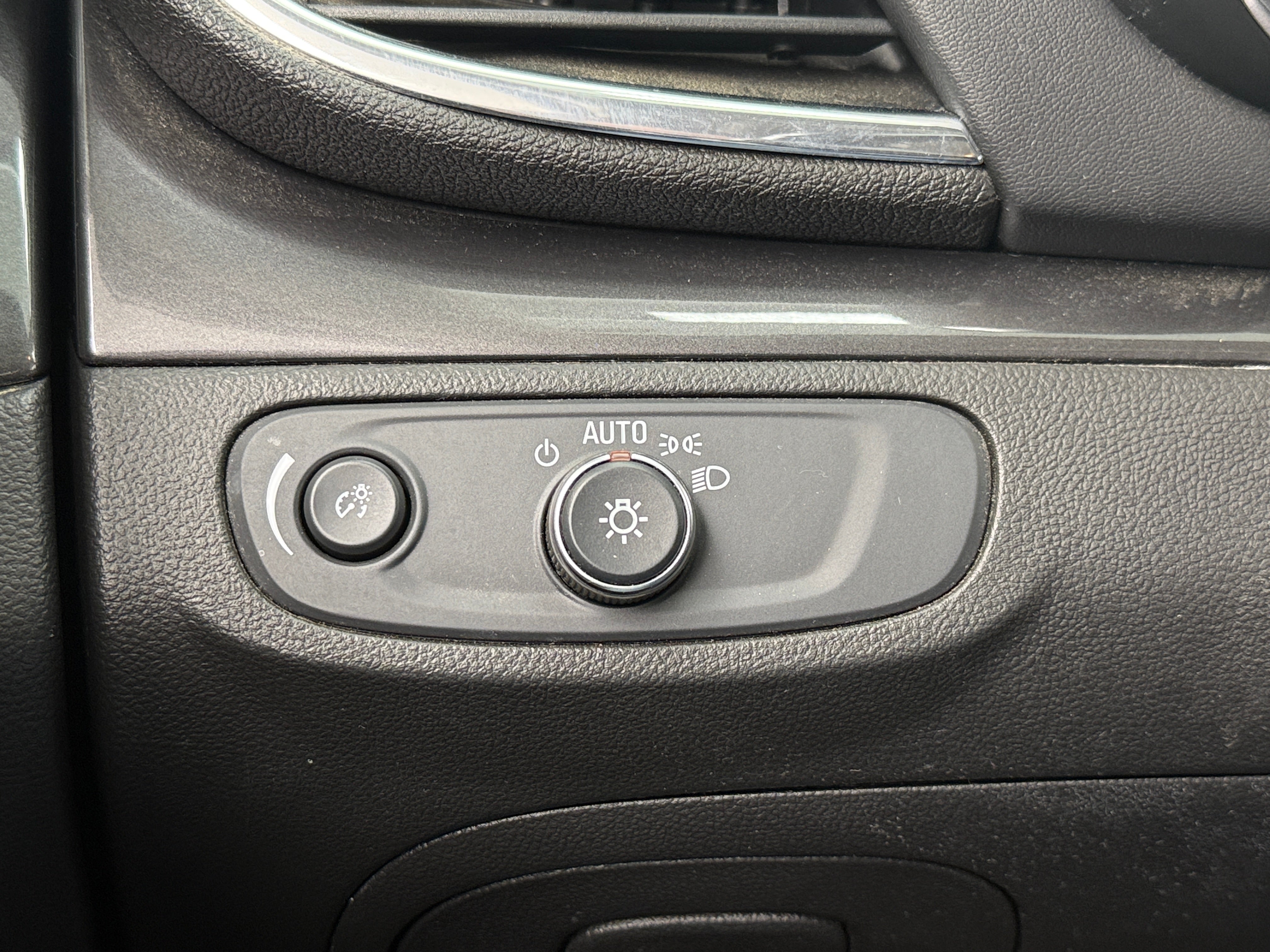 2019 Buick Encore Preferred - Photo 2