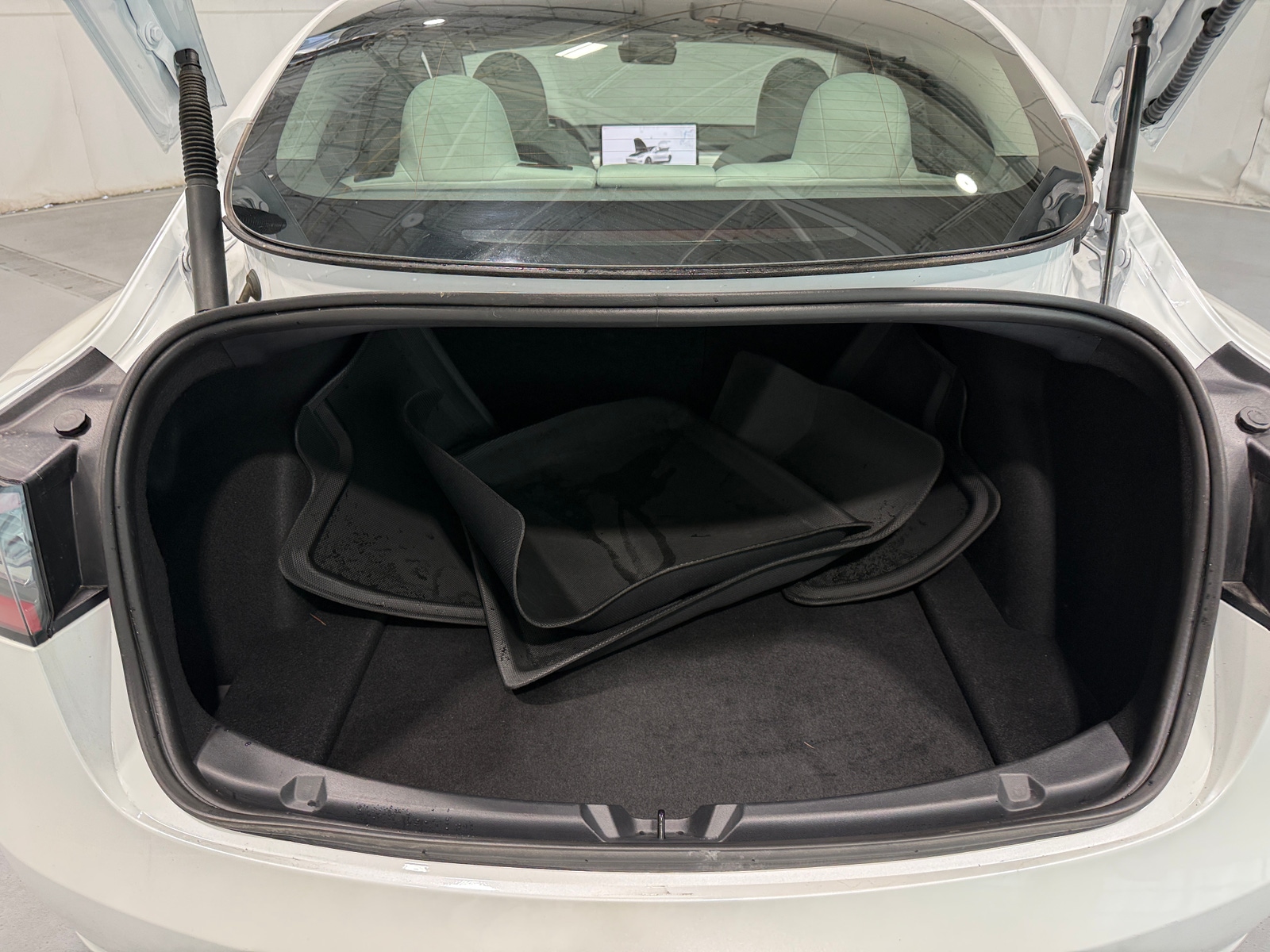 Thumbnail: 2023 Tesla Model 3 - 6