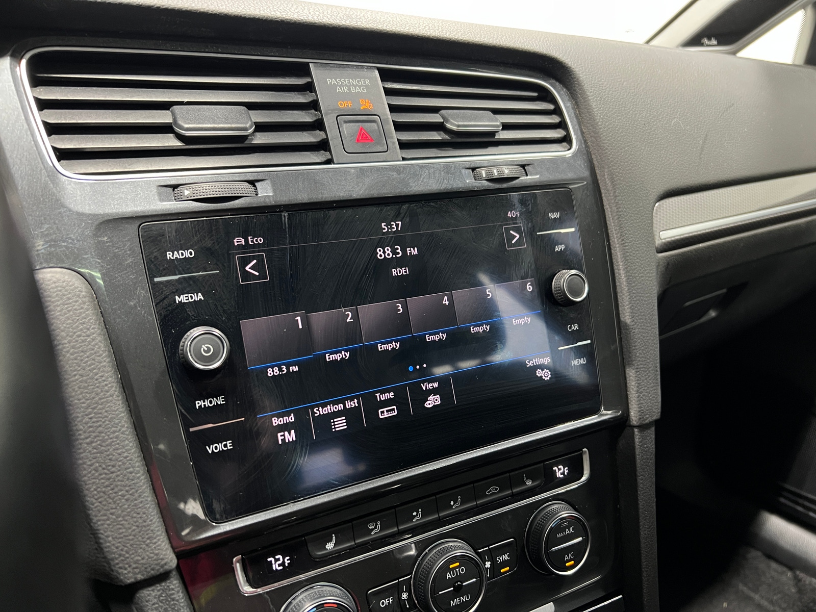 Thumbnail: 2019 Volkswagen Golf - 4