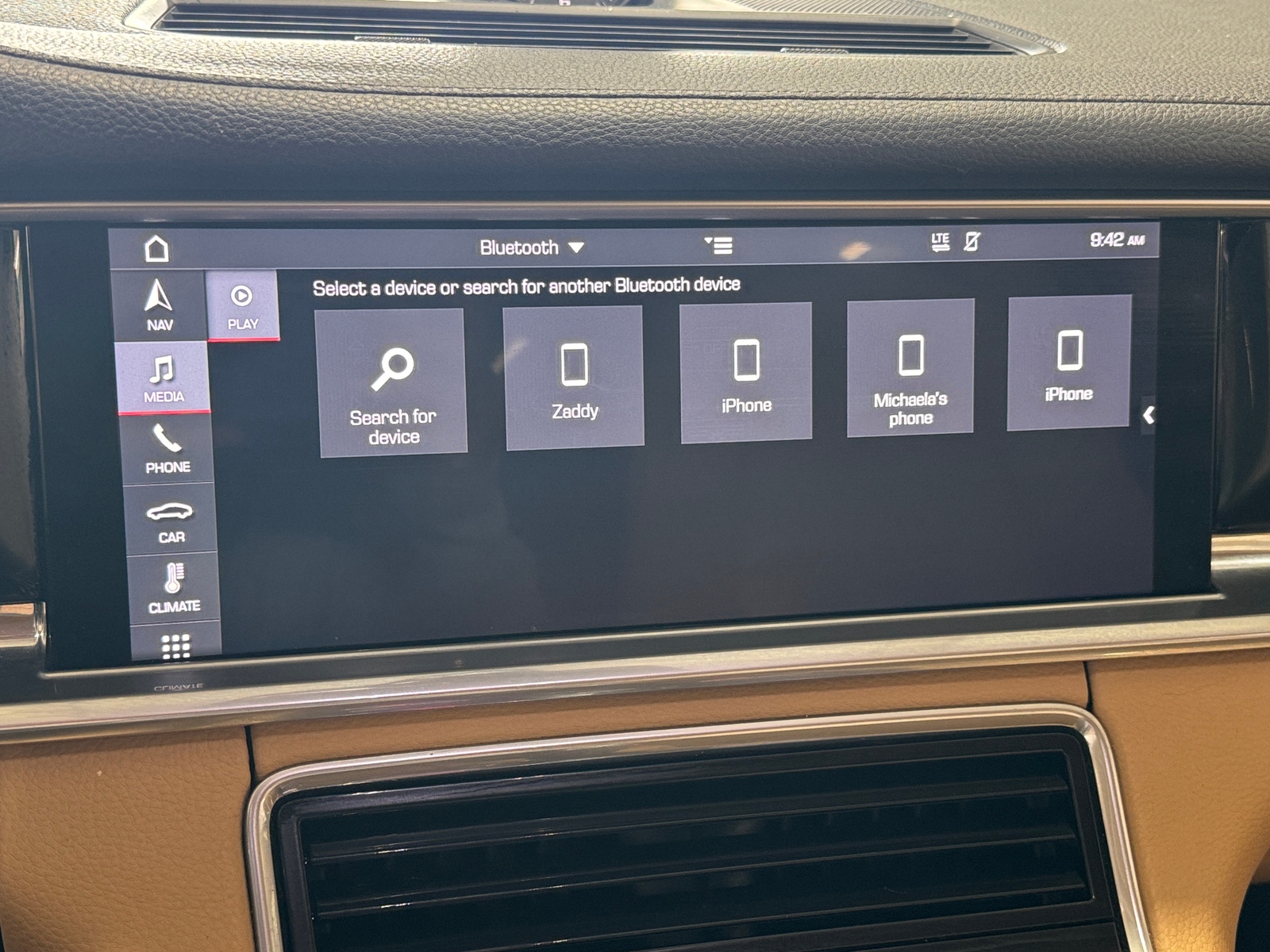 Thumbnail: 2018 Porsche Panamera - 3