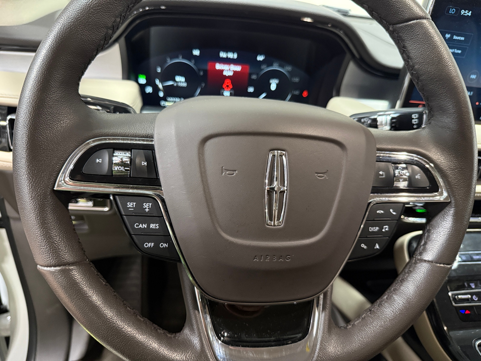 Thumbnail: 2023 Lincoln Nautilus - 4