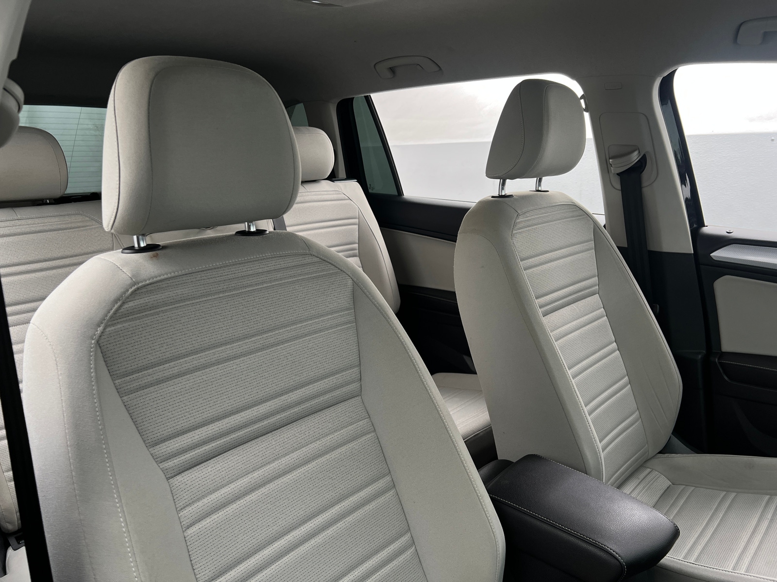 Thumbnail: 2023 Volkswagen Tiguan - 2