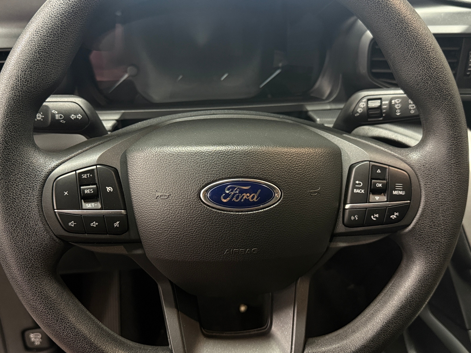 Thumbnail: 2022 Ford Explorer - 5