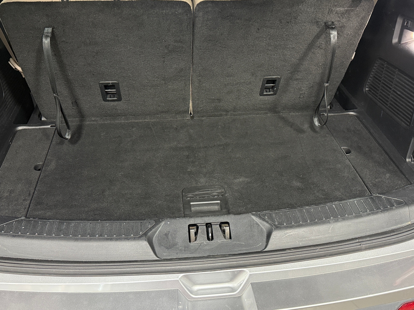 Thumbnail: 2022 Ford Explorer - 7