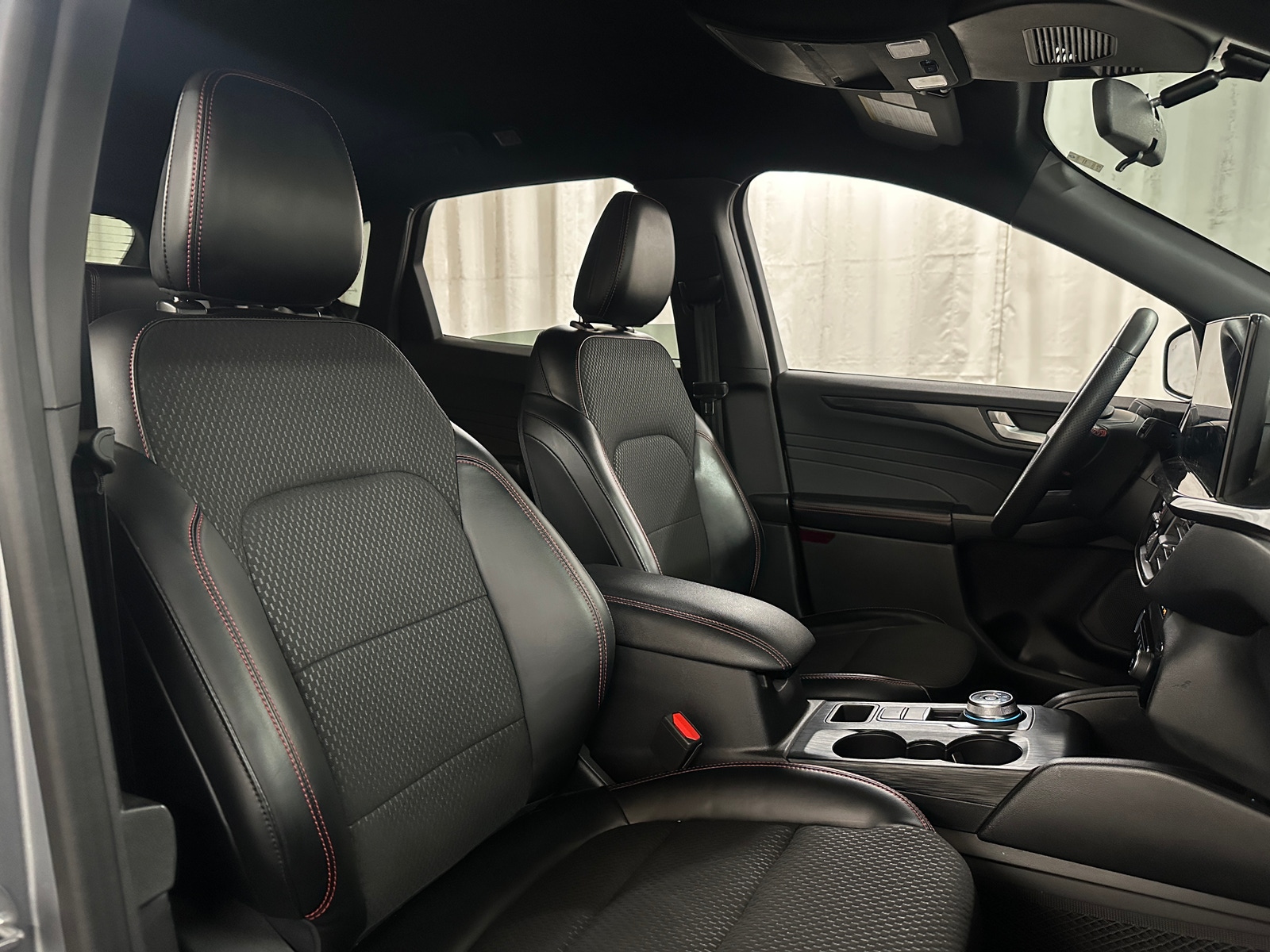 Thumbnail: 2023 Ford Escape - 2