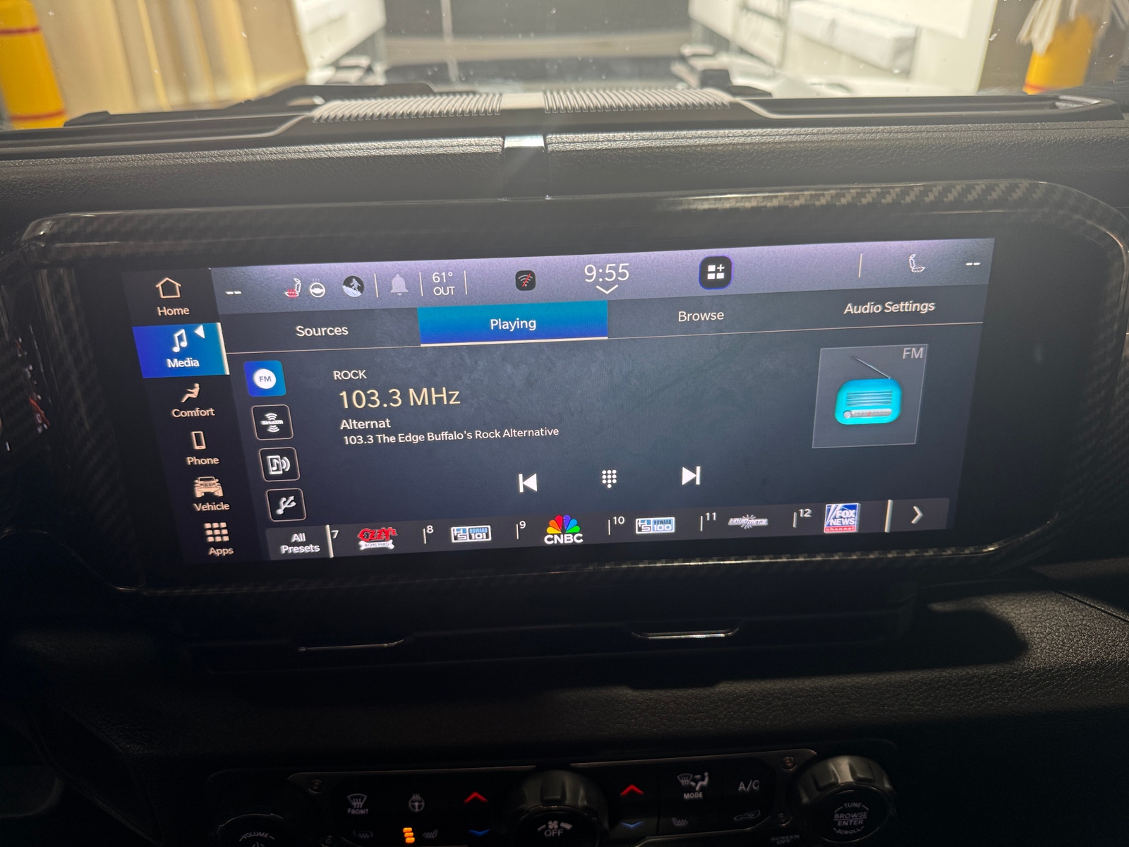 Thumbnail: 2025 Jeep Gladiator - 4