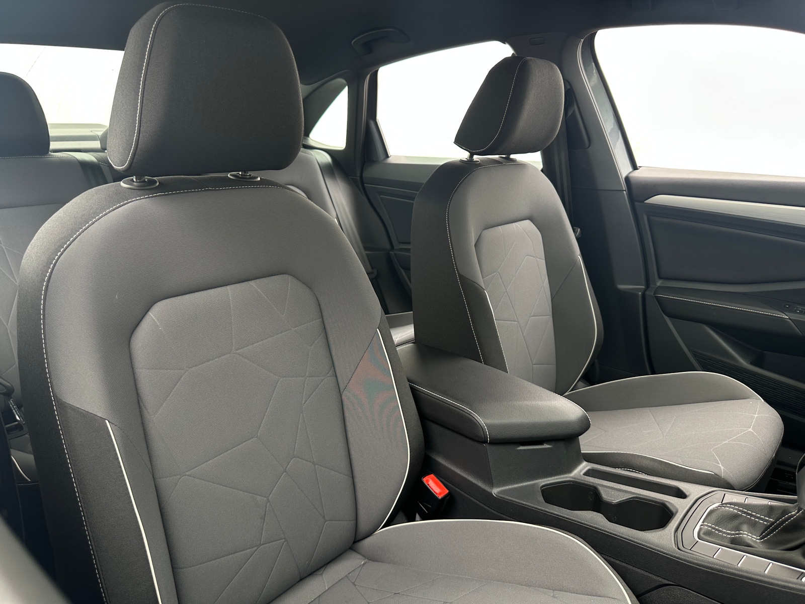 Thumbnail: 2025 Volkswagen Jetta - 2