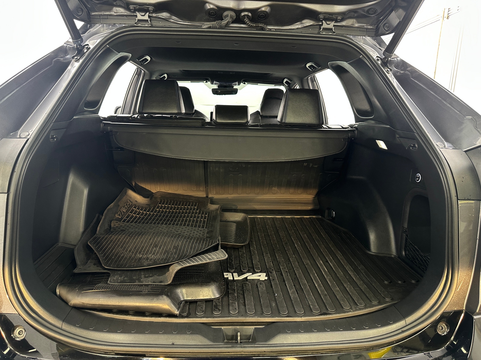 Thumbnail: 2023 Toyota RAV4 - 6