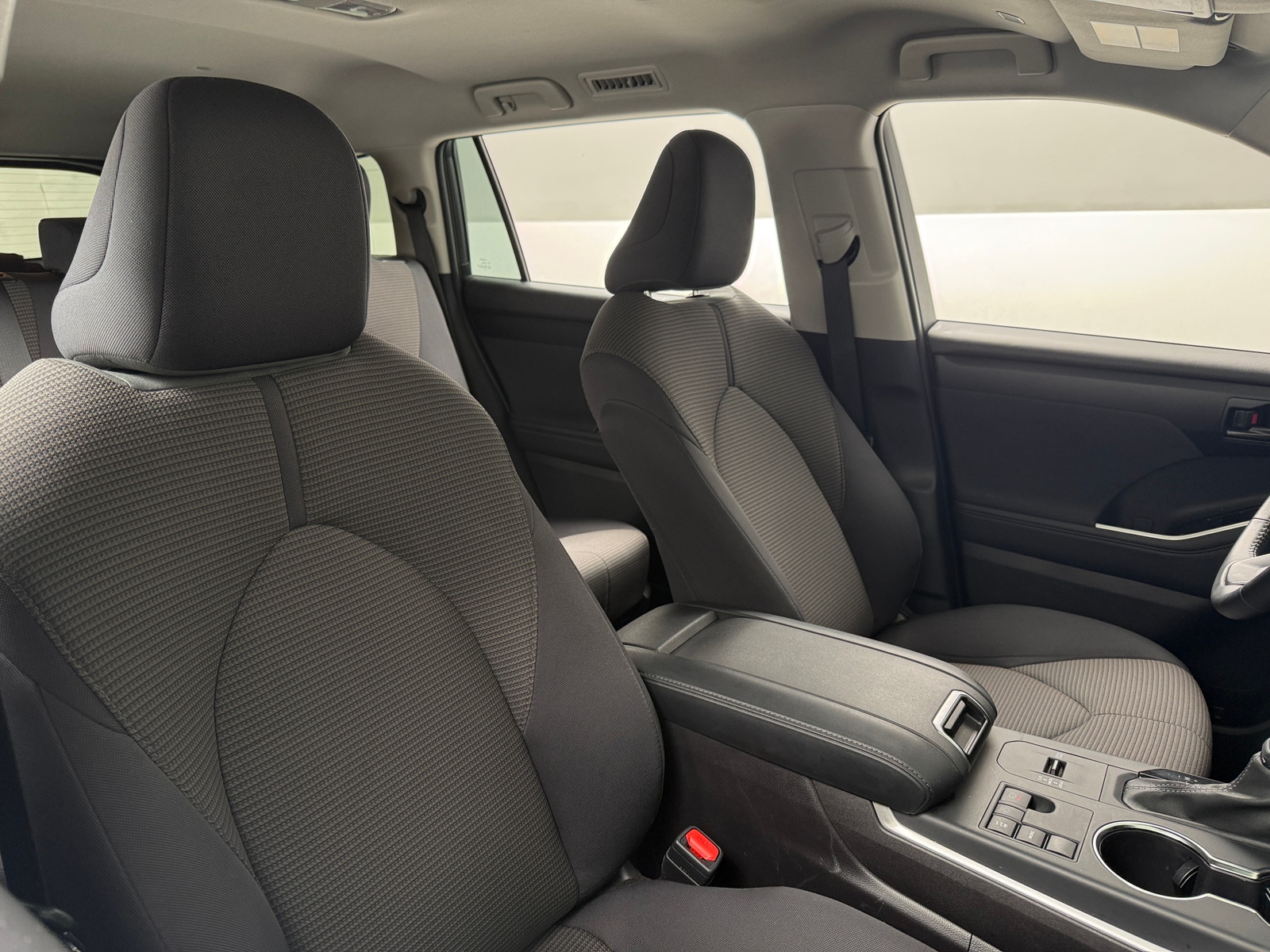 Thumbnail: 2025 Toyota Highlander - 2