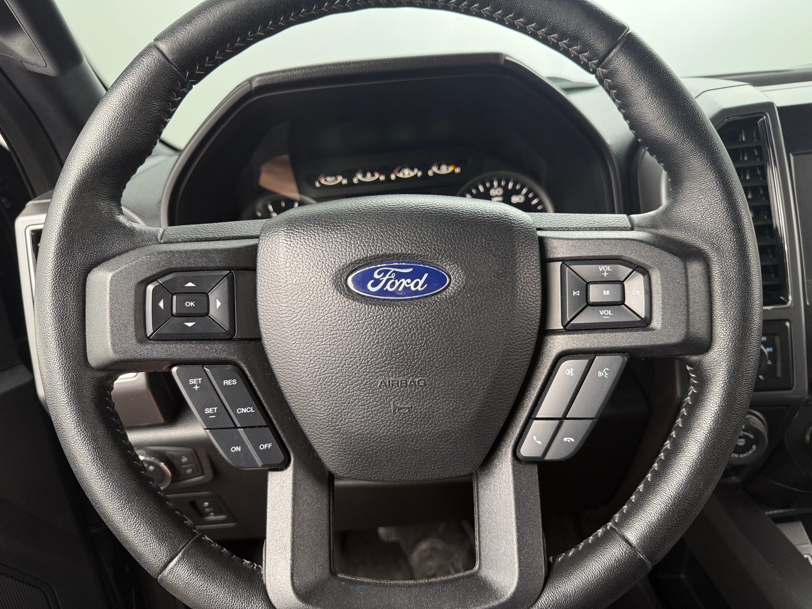 Thumbnail: 2020 Ford Econoline - 5