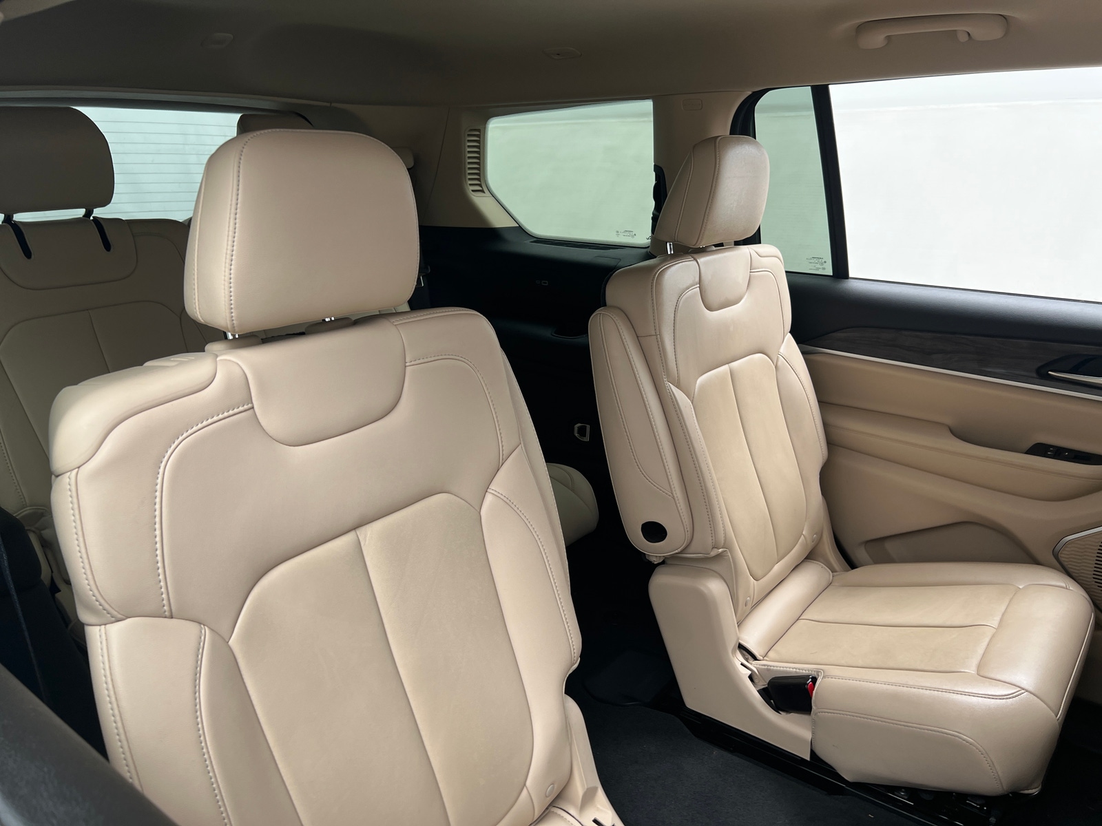 Thumbnail: 2022 Jeep Grand Cherokee L - 5