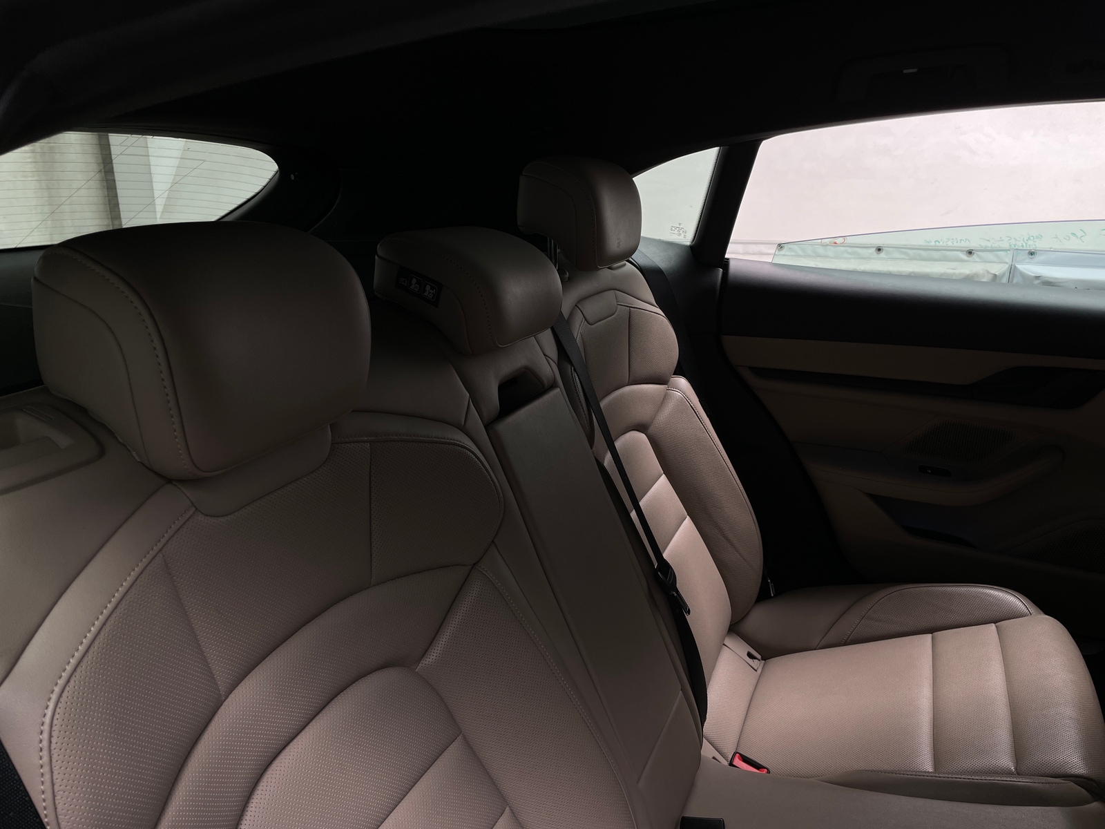 Thumbnail: 2022 Porsche Taycan - 5