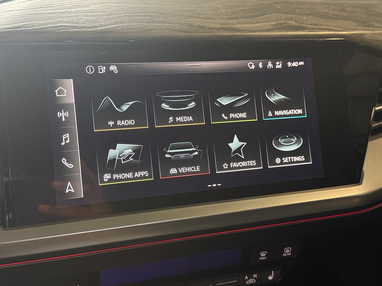 Thumbnail: 2022 Audi Q4 e-tron - 3