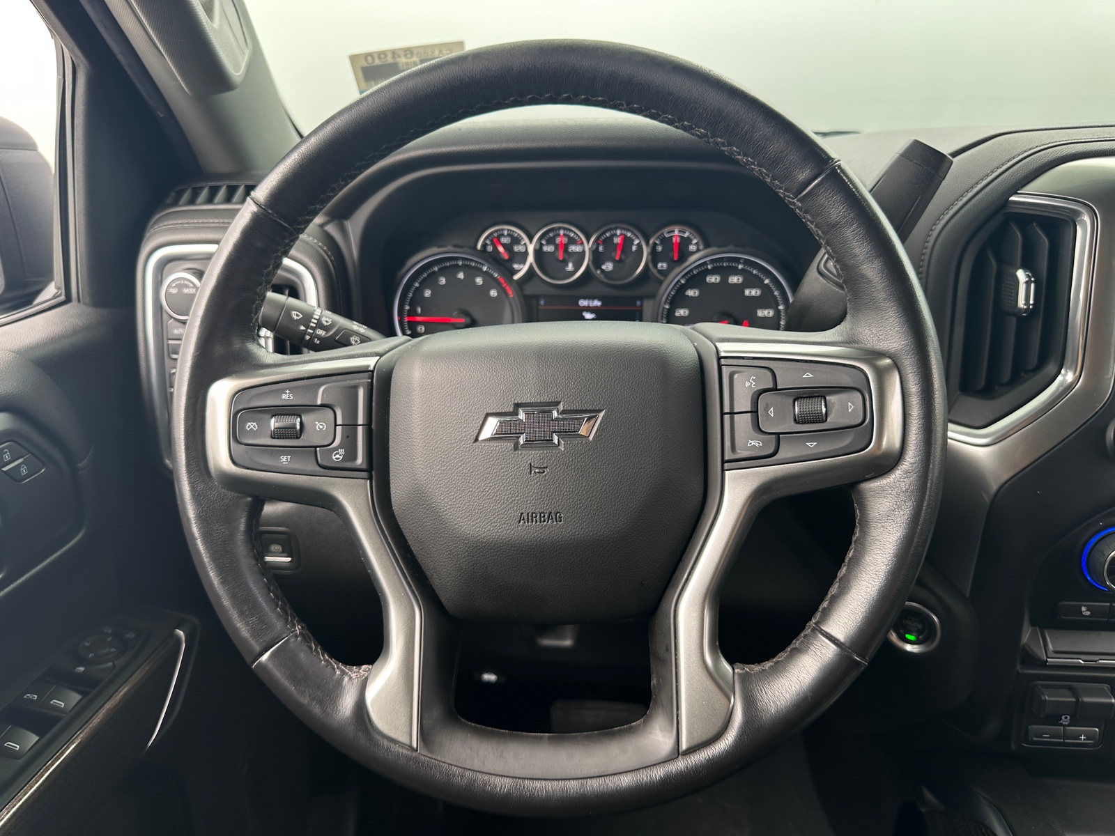 Thumbnail: 2021 Chevrolet Silverado 1500 - 5