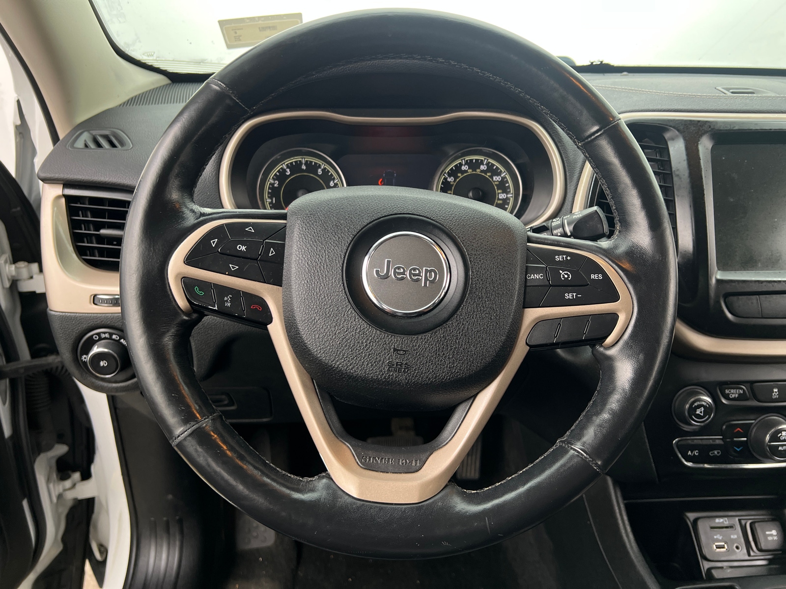 Thumbnail: 2014 Jeep Cherokee - 5