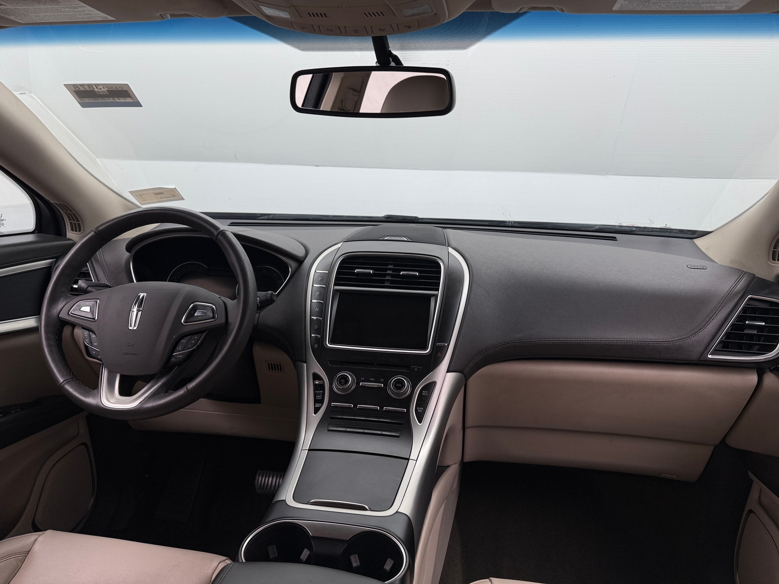 Thumbnail: 2018 Lincoln MKX - 2