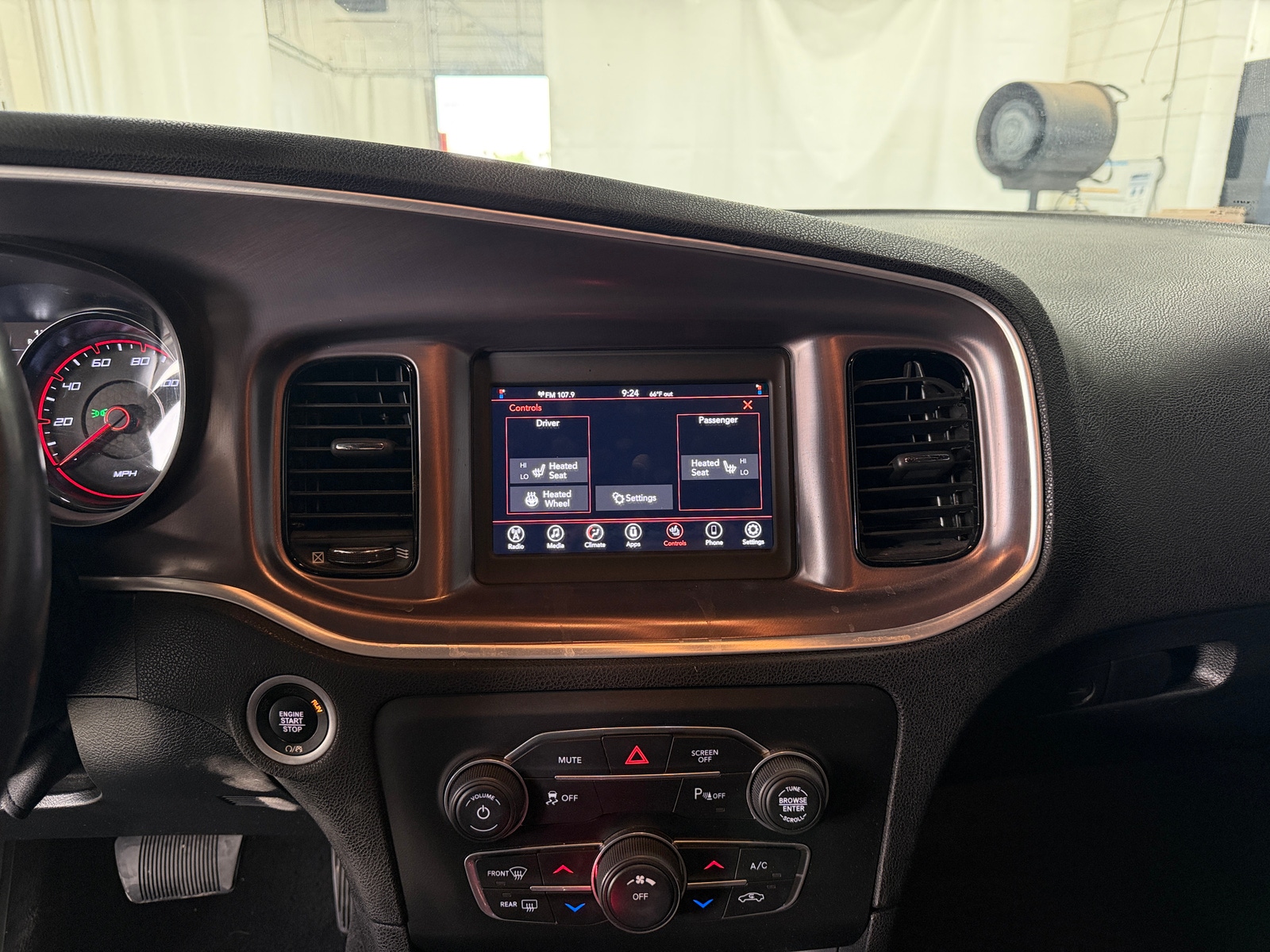 Thumbnail: 2020 Dodge Charger - 4