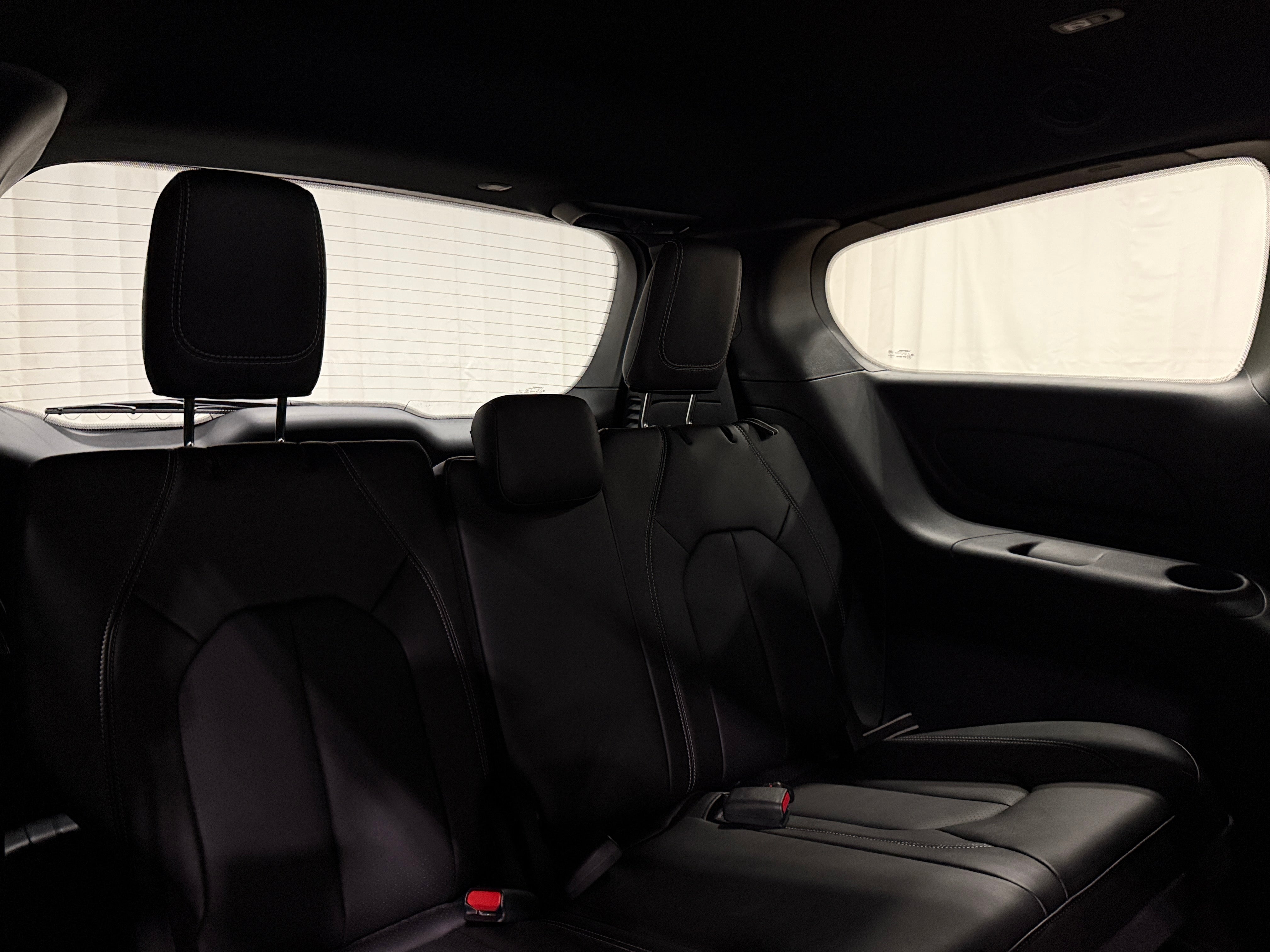 2026 Chrysler Pacifica Select AWD's photo