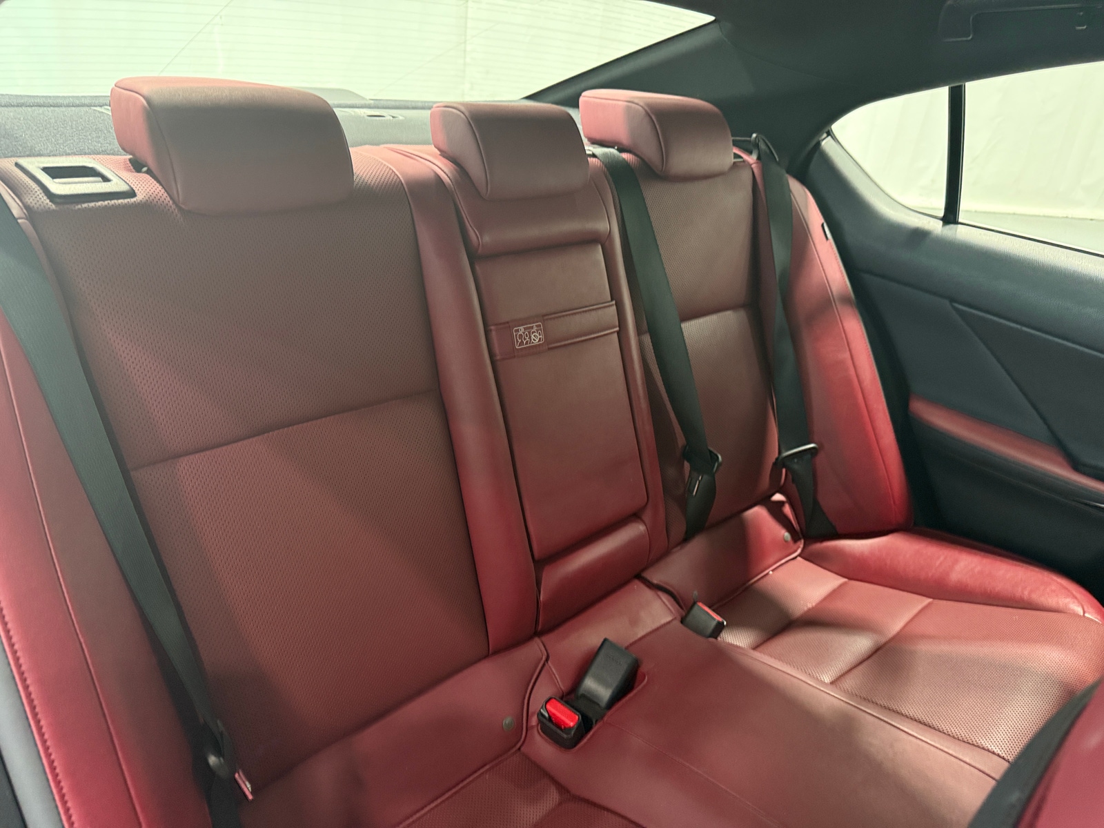 Thumbnail: 2022 Lexus IS - 5