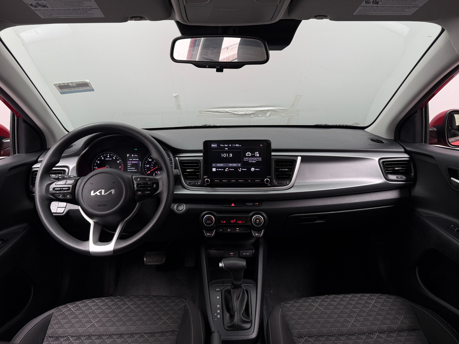 Thumbnail: 2022 Kia Rio - 3