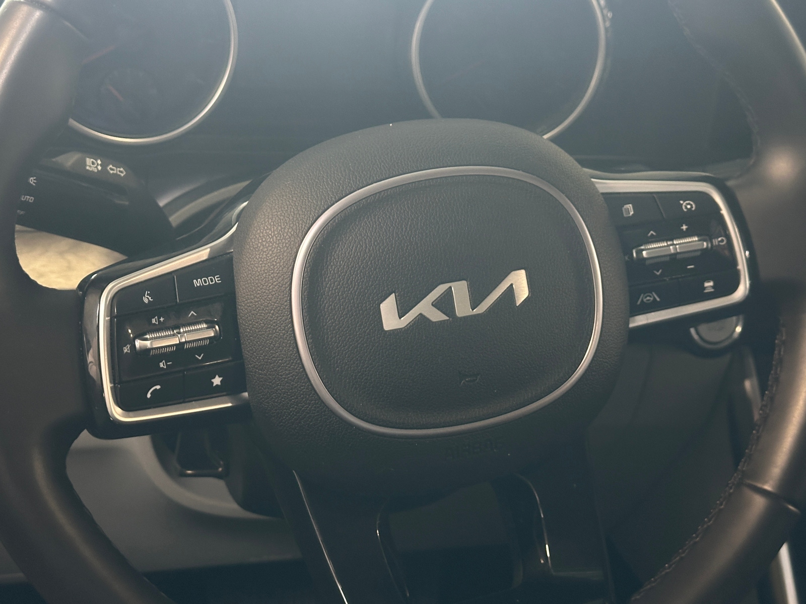 Thumbnail: 2024 Kia Carnival - 4