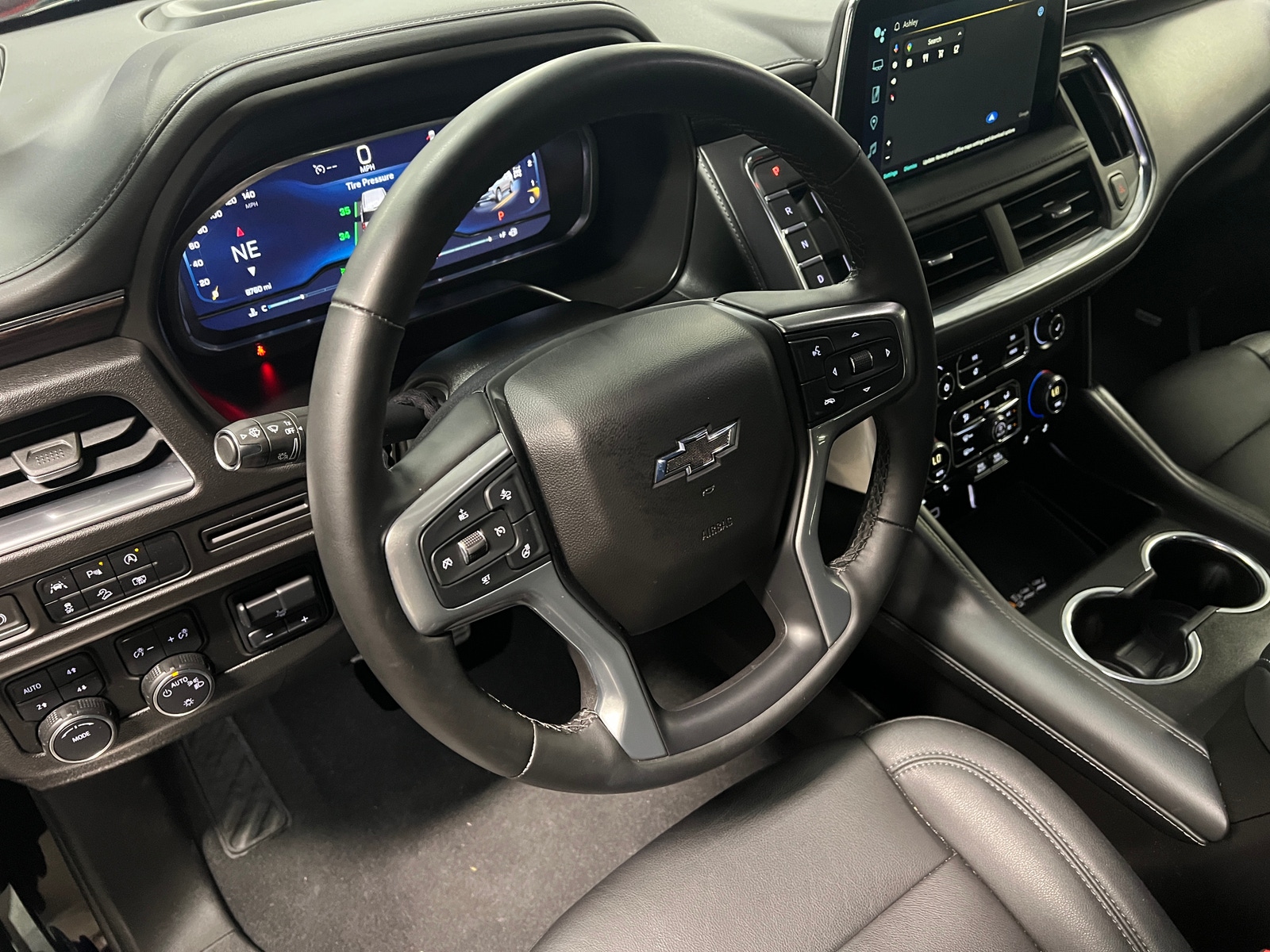 Thumbnail: 2023 Chevrolet Tahoe - 4