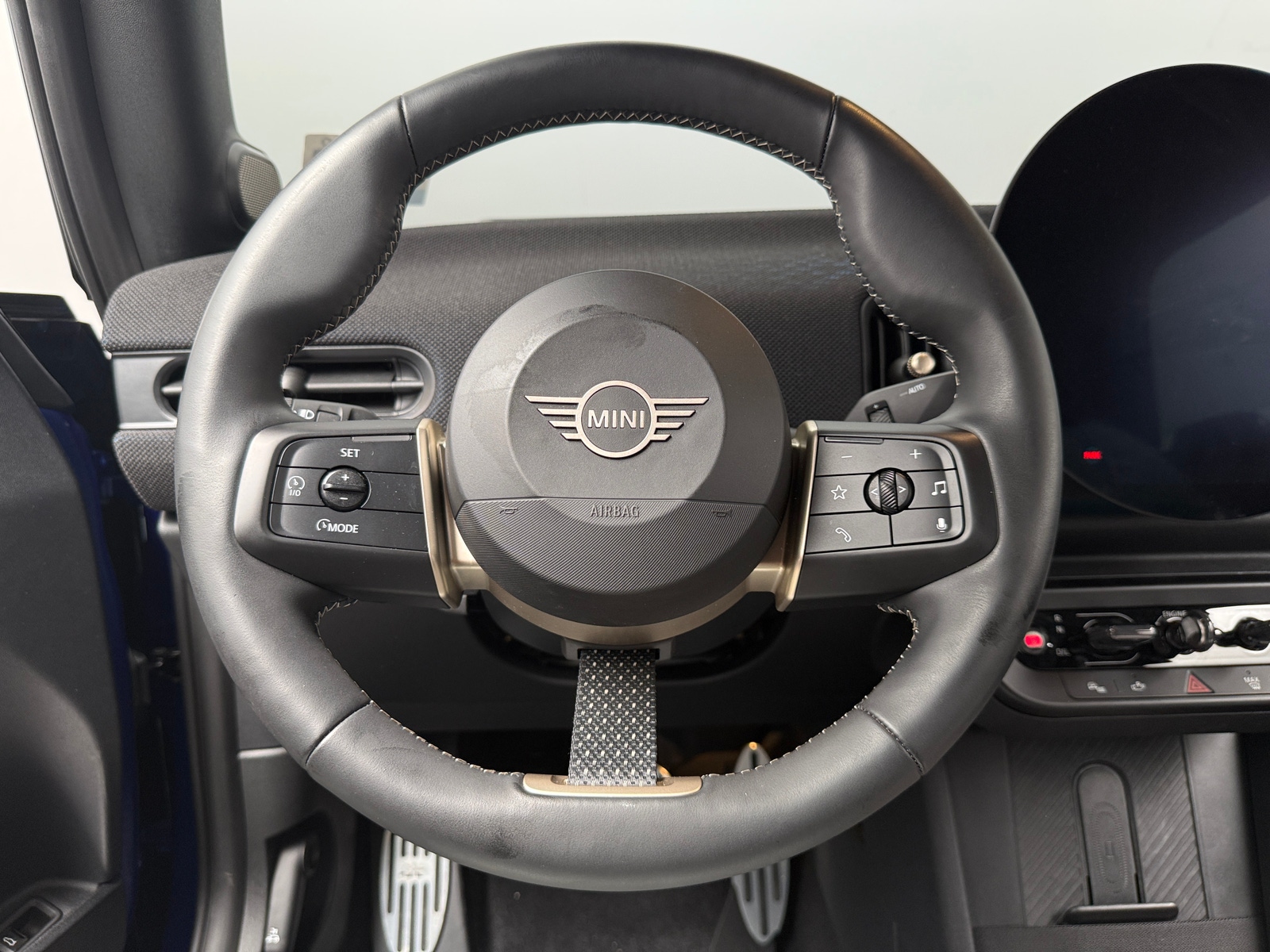 Thumbnail: 2025 MINI Cooper Convertible - 4