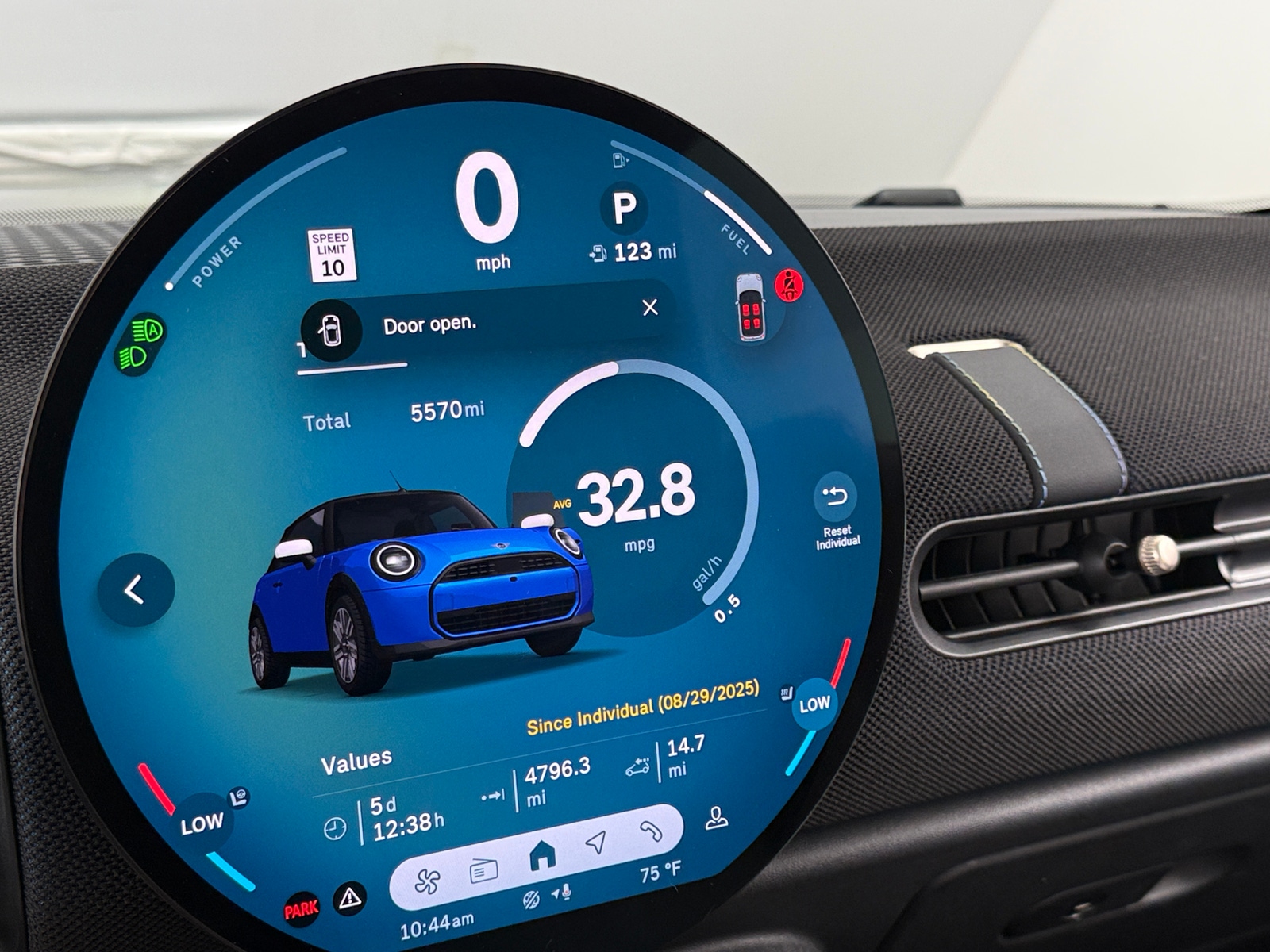 Thumbnail: 2025 MINI Cooper Convertible - 3