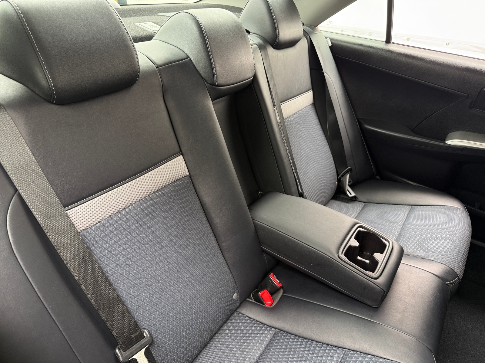 Thumbnail: 2014 Toyota Camry - 6