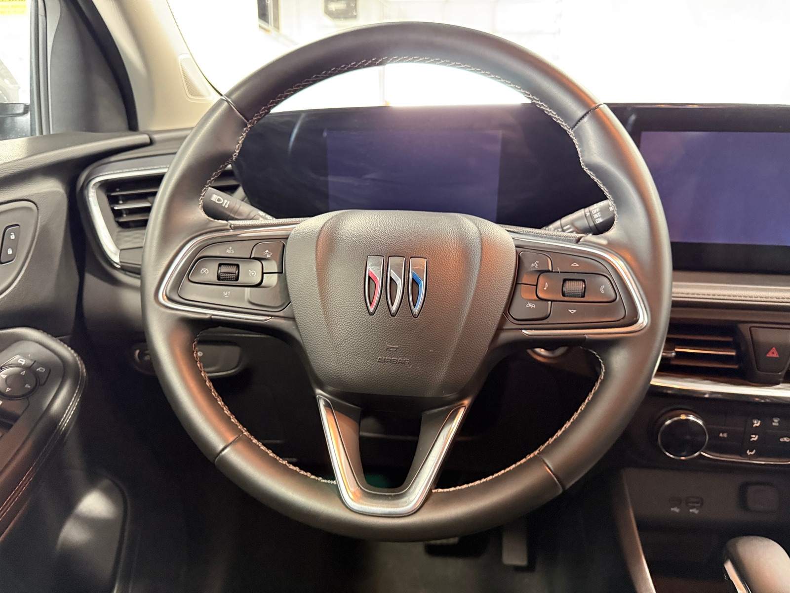 Thumbnail: 2025 Buick Encore GX - 5