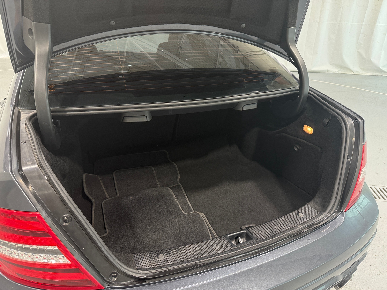 Thumbnail: 2013 Mercedes-Benz C-Class - 6