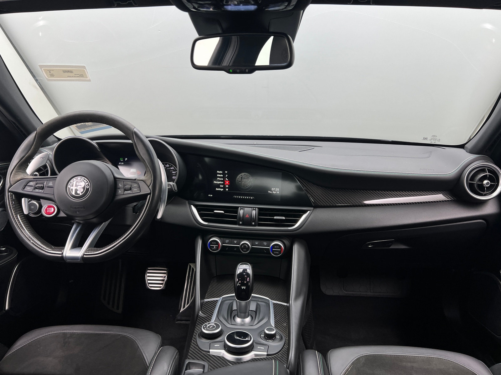 Thumbnail: 2019 Alfa Romeo Giulia - 2