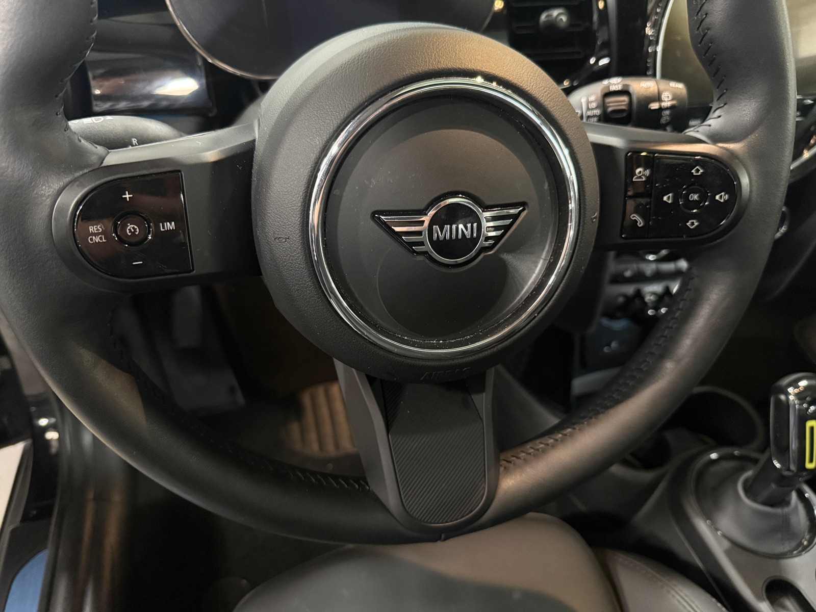 Thumbnail: 2024 MINI Cooper Hardtop - 4