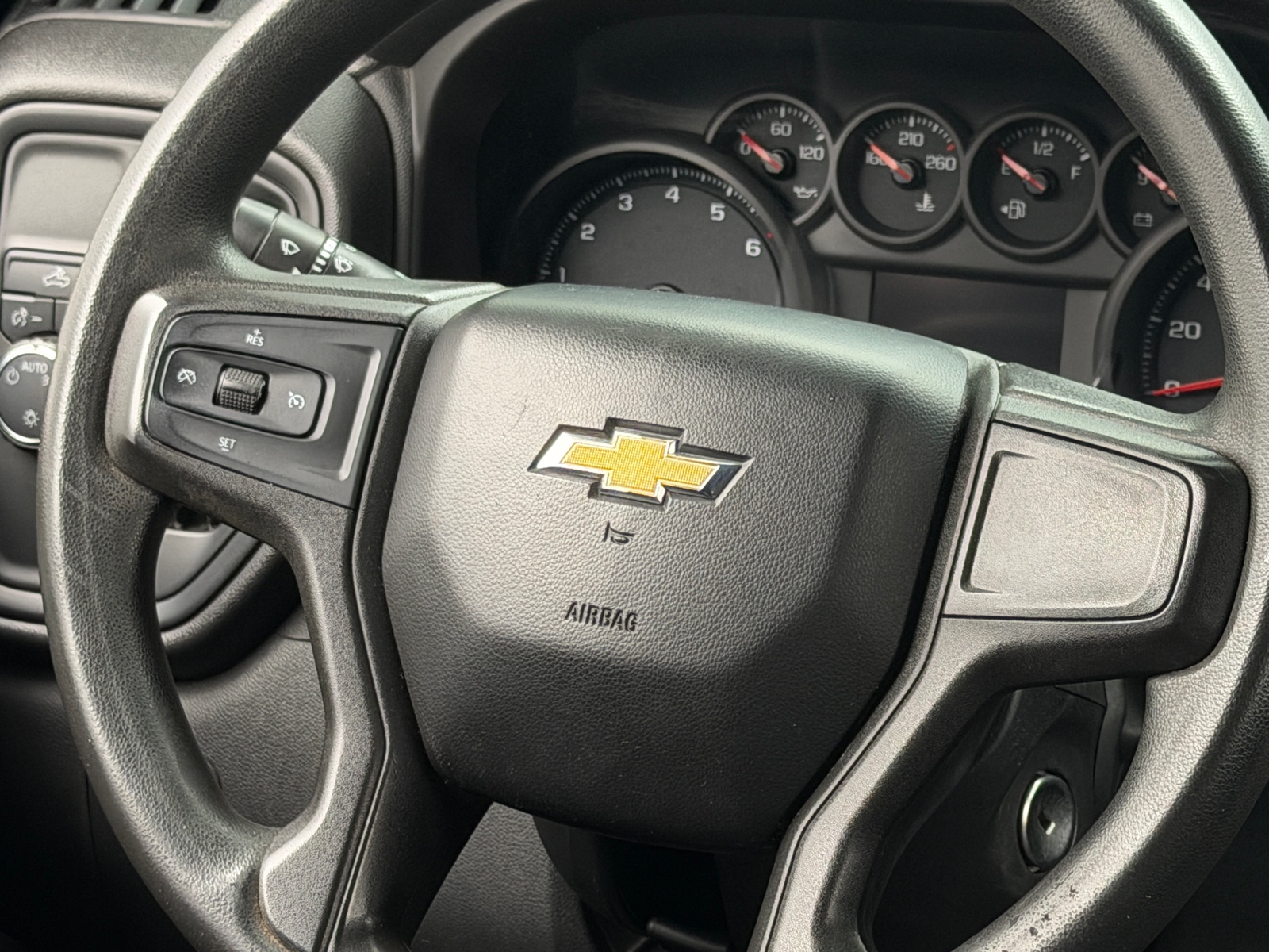 Thumbnail: 2020 Chevrolet Silverado 1500 - 5