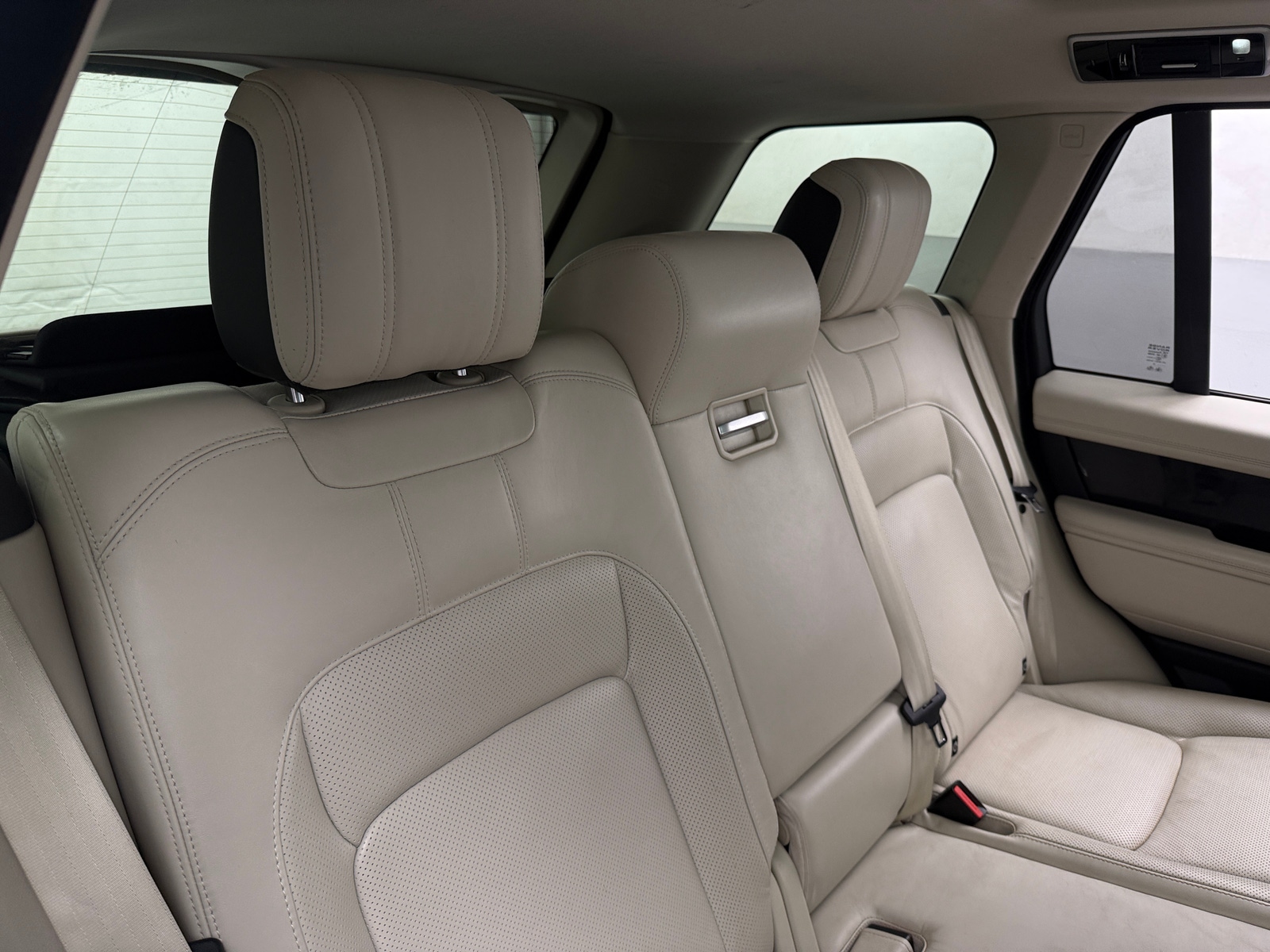 Thumbnail: 2019 Land Rover Range Rover - 5