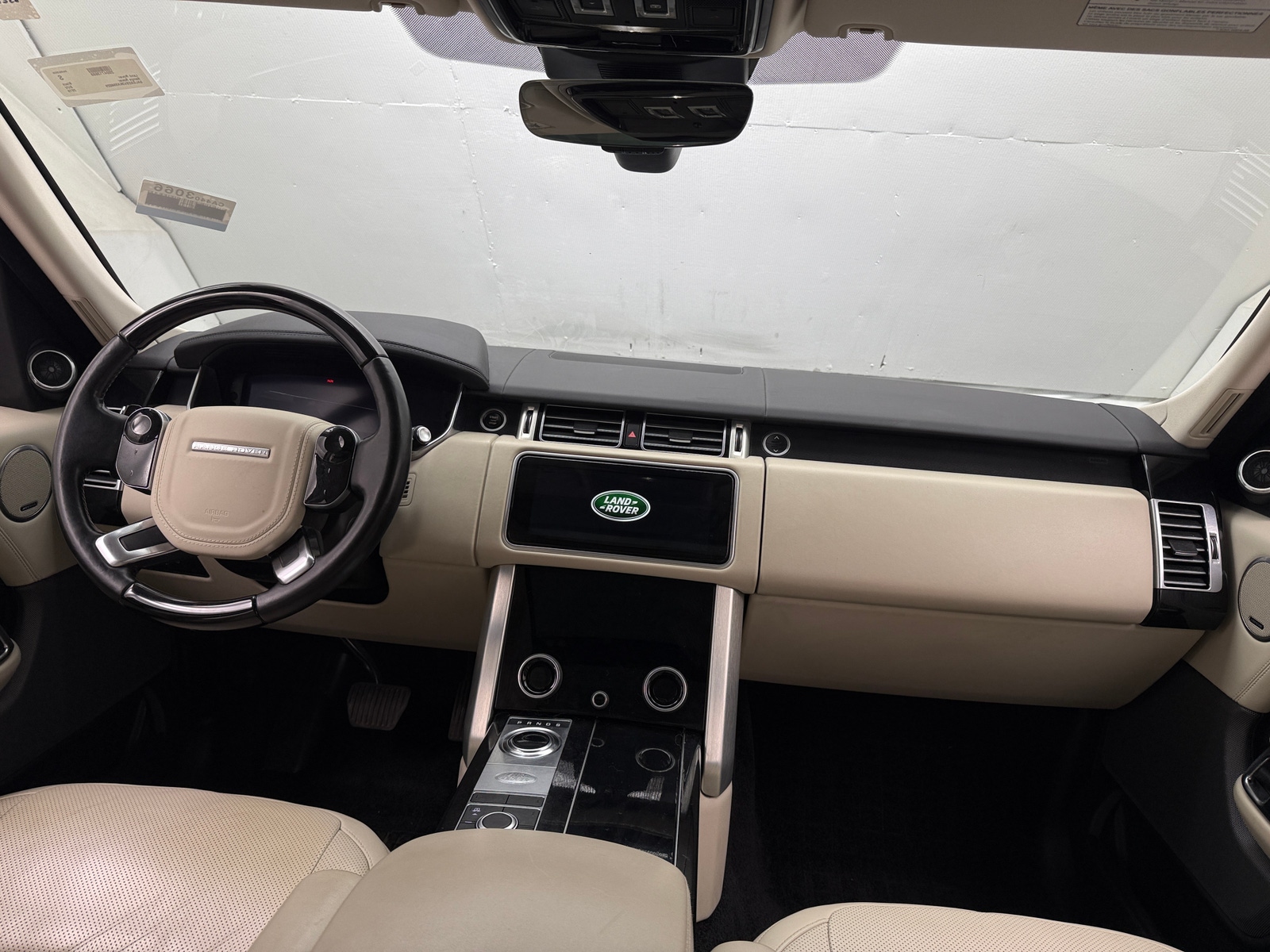 Thumbnail: 2019 Land Rover Range Rover - 2