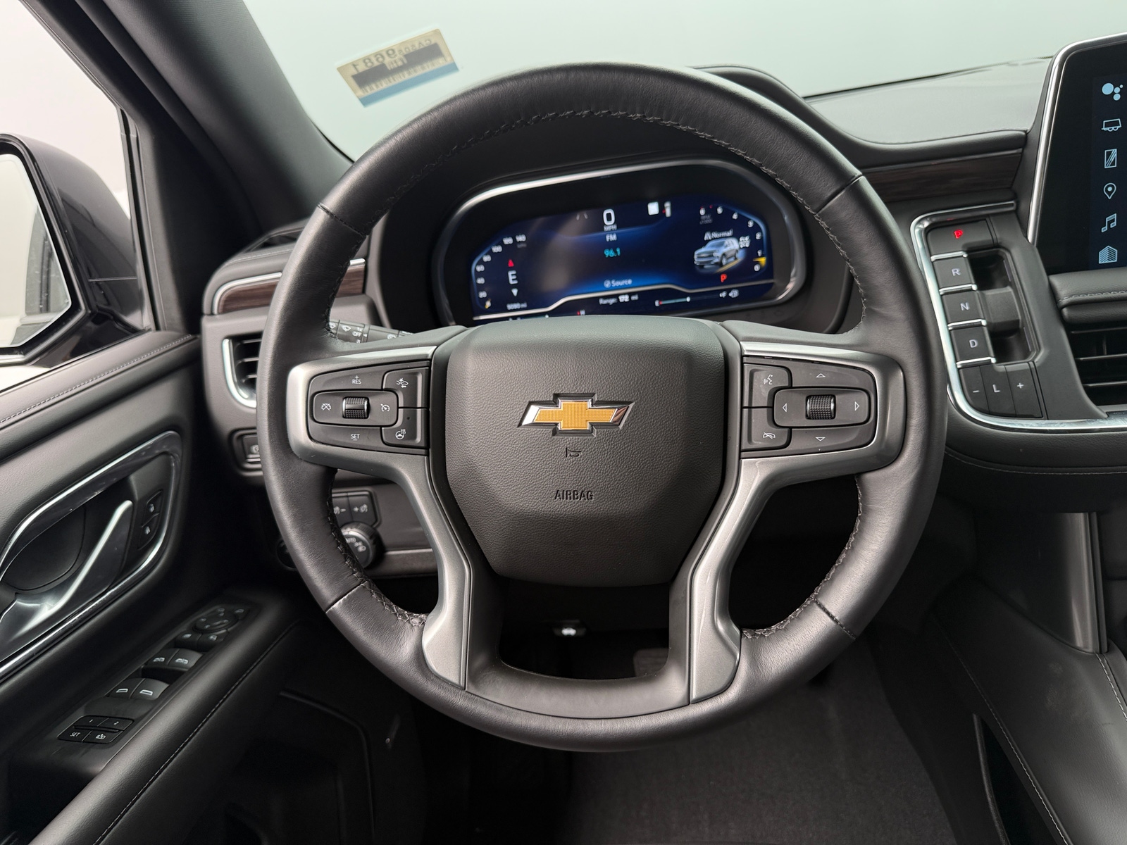 Thumbnail: 2022 Chevrolet Suburban - 4